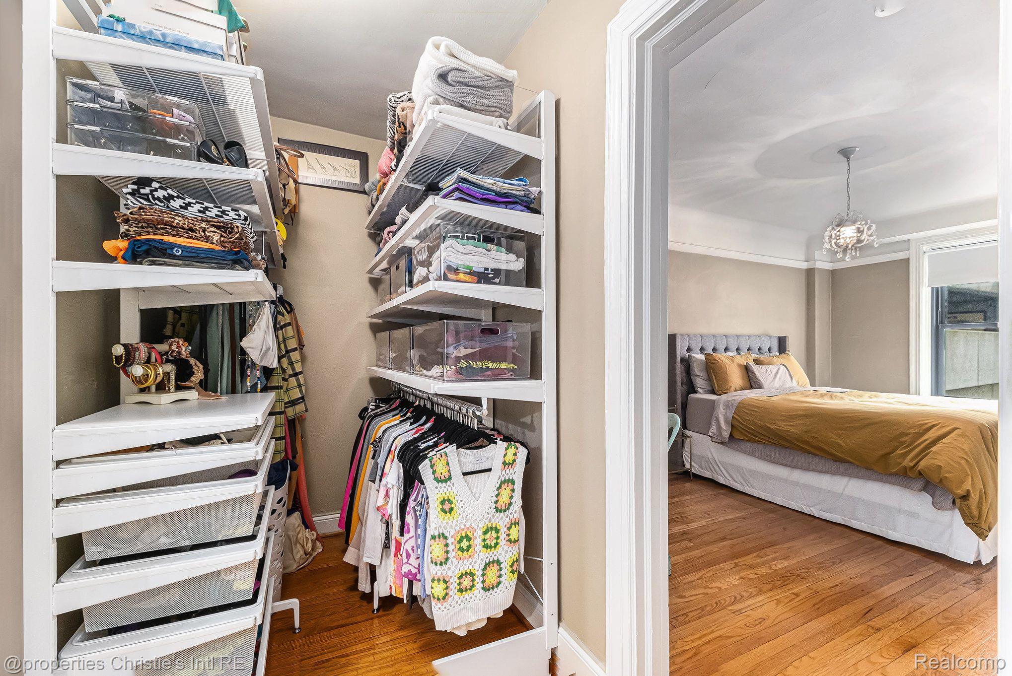 15 E KIRBY Street 422