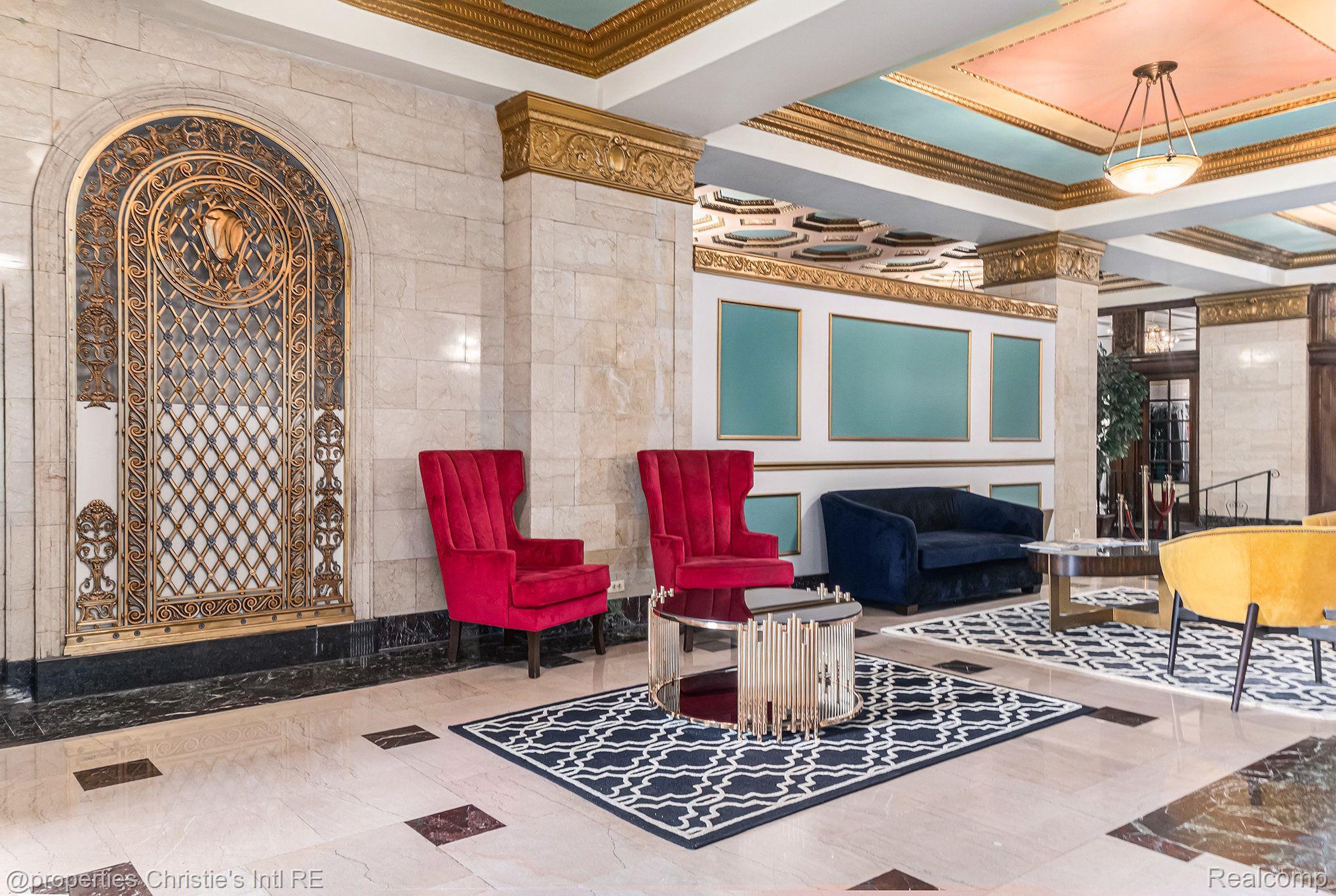 15 E KIRBY Street 422