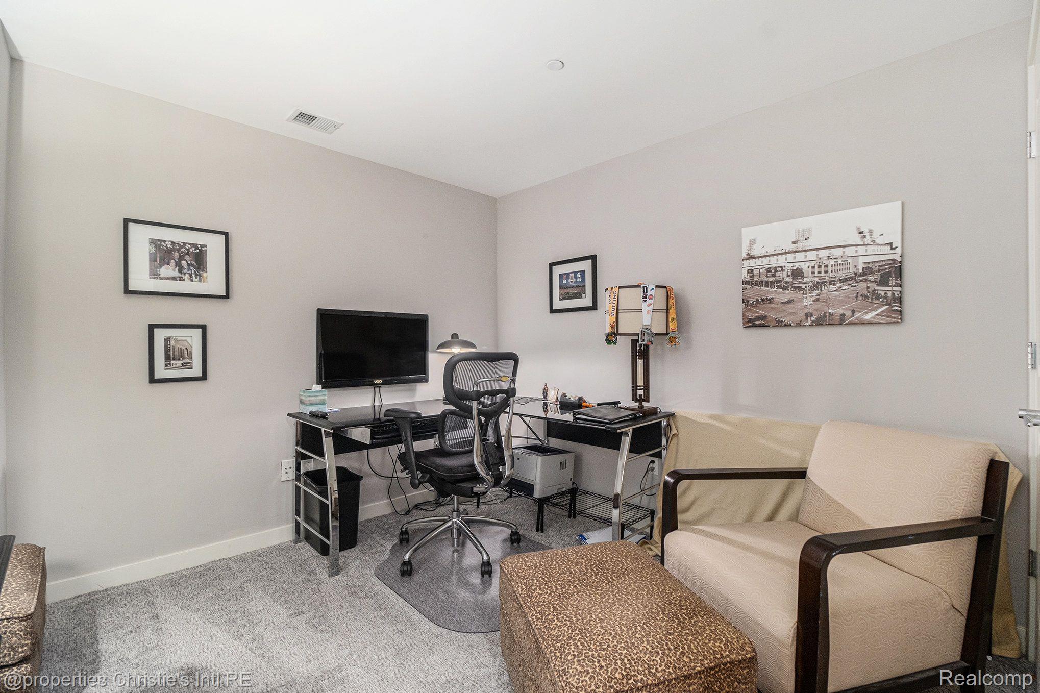 1135 Shelby Street 2503