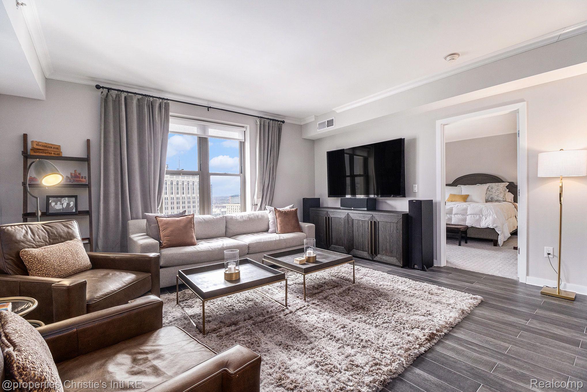 1135 Shelby Street 2503