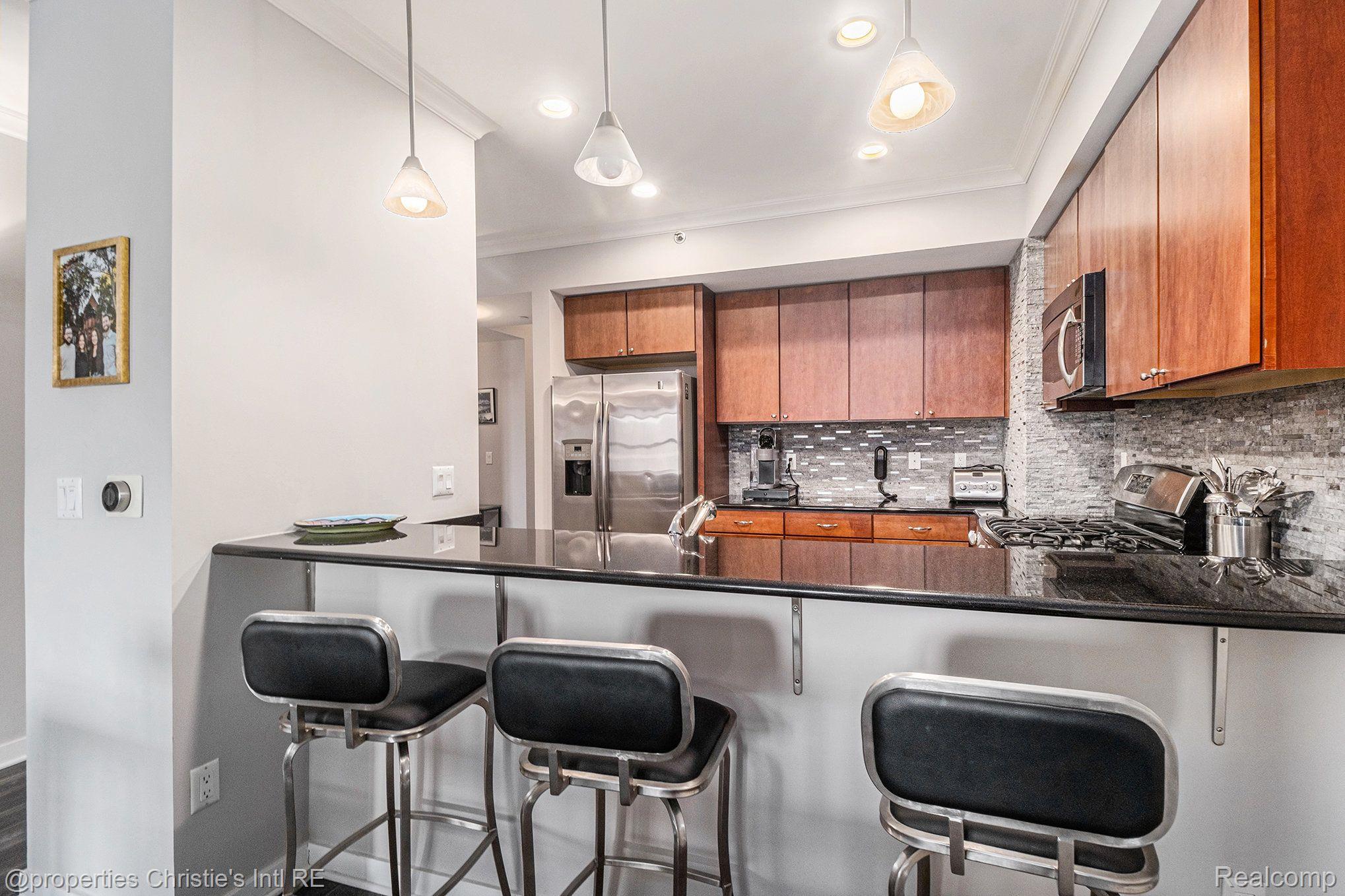 1135 Shelby Street 2503