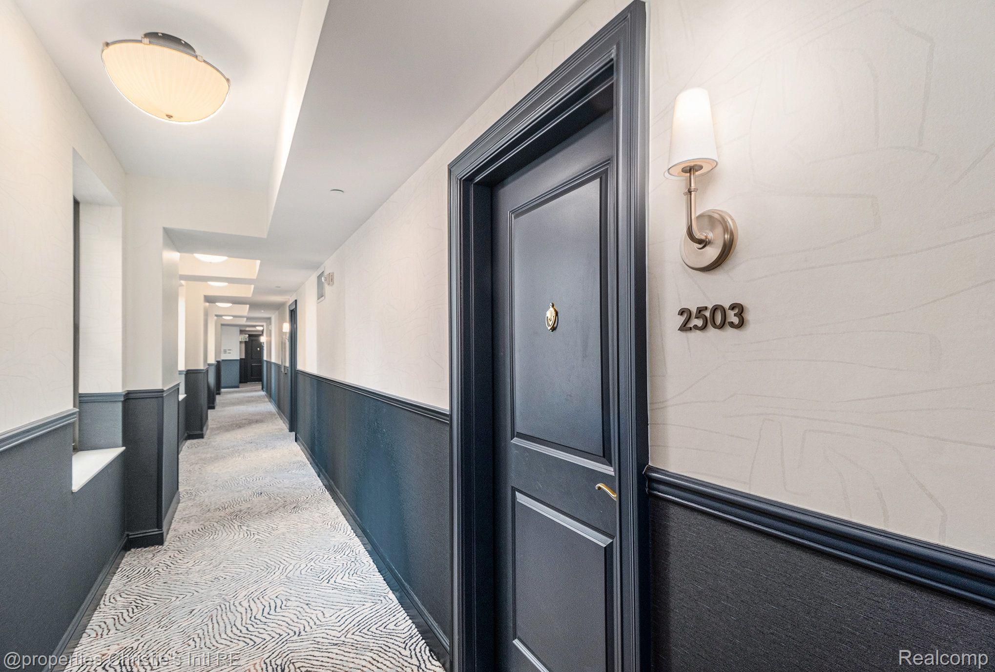1135 Shelby Street 2503
