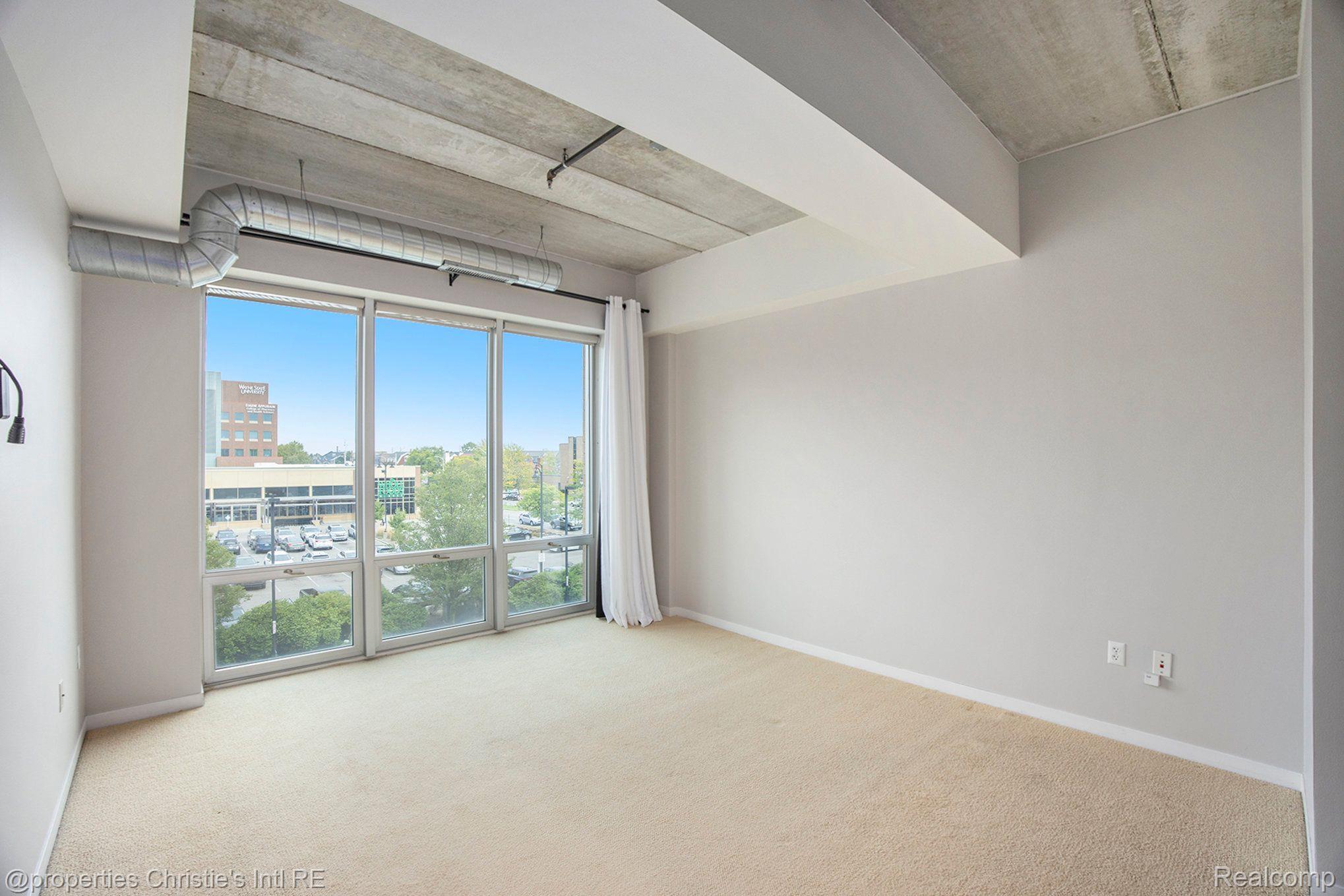 3670 WOODWARD Avenue 311