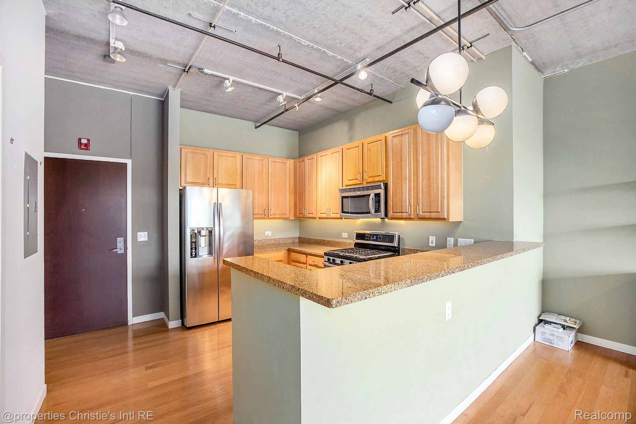 3670 WOODWARD Avenue 311