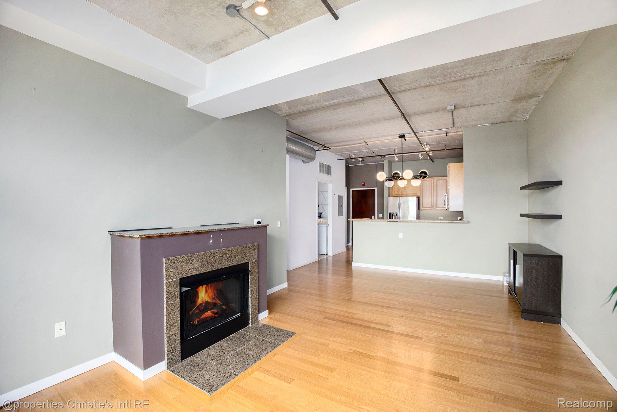3670 WOODWARD Avenue 311
