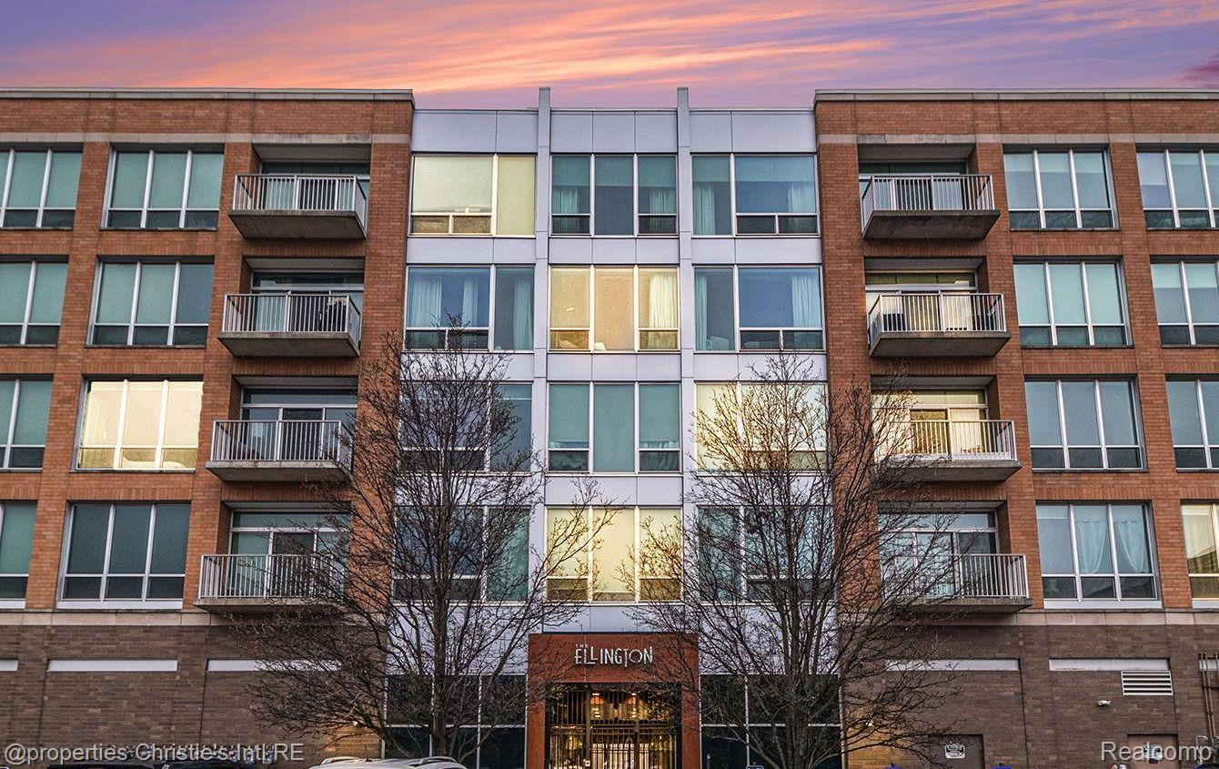 3670 Woodward Avenue 204