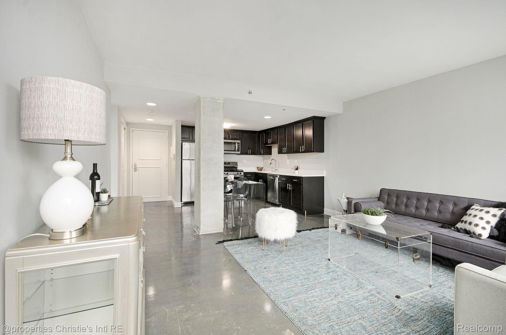 3320 Spinnaker Lane 2E