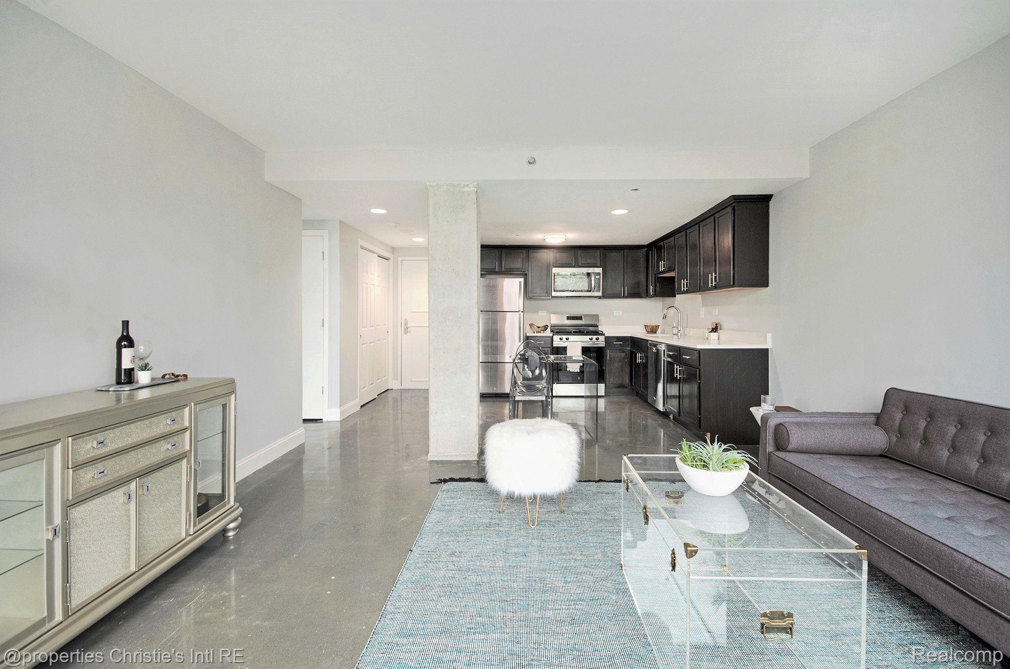 3320 Spinnaker Lane 2E