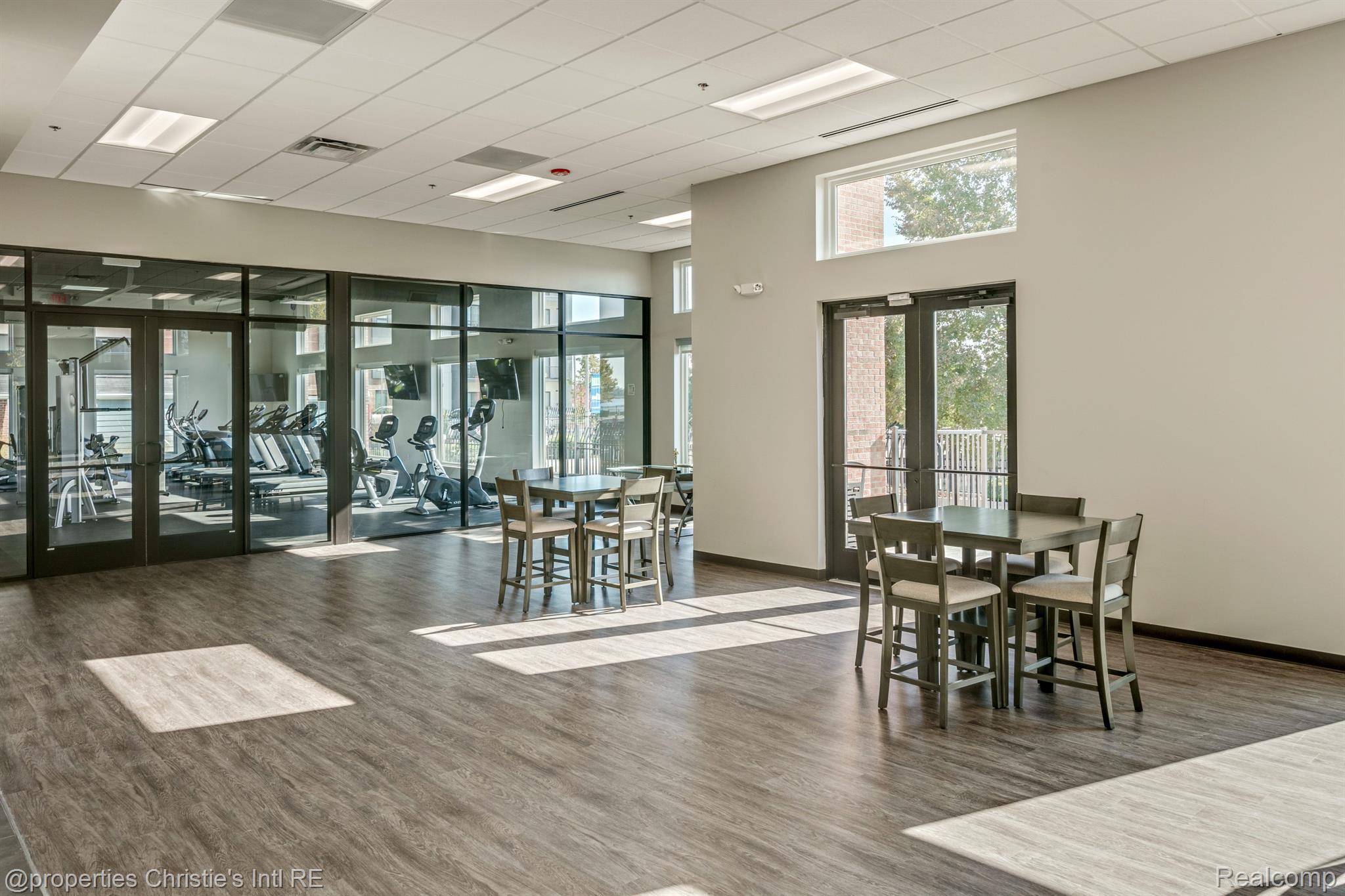 3320 Spinnaker Lane 2E