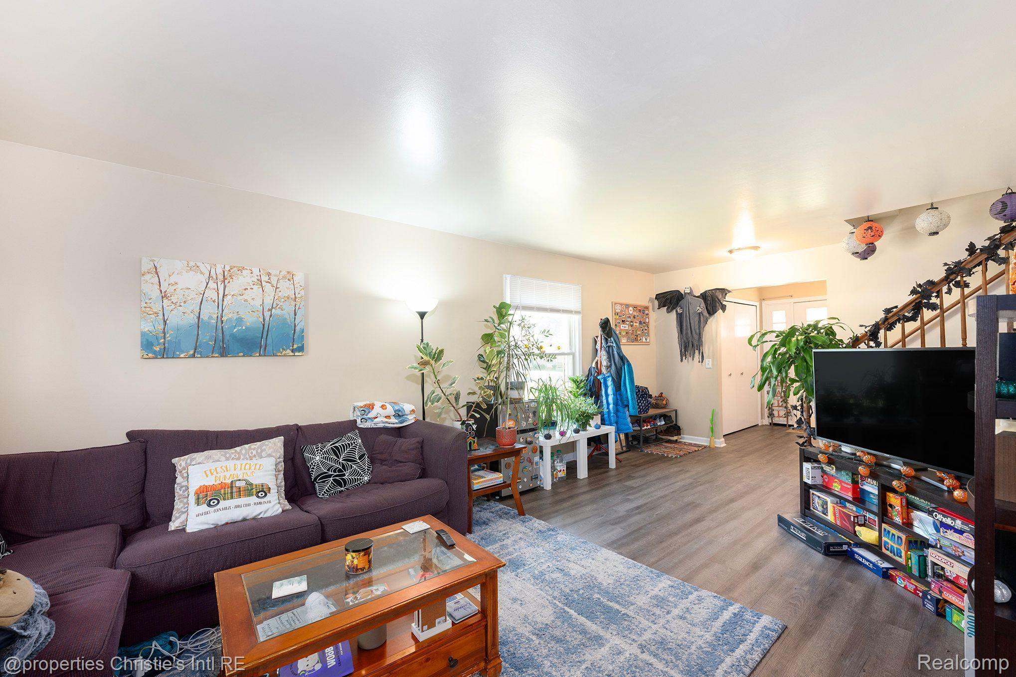 116 REGENTS Drive