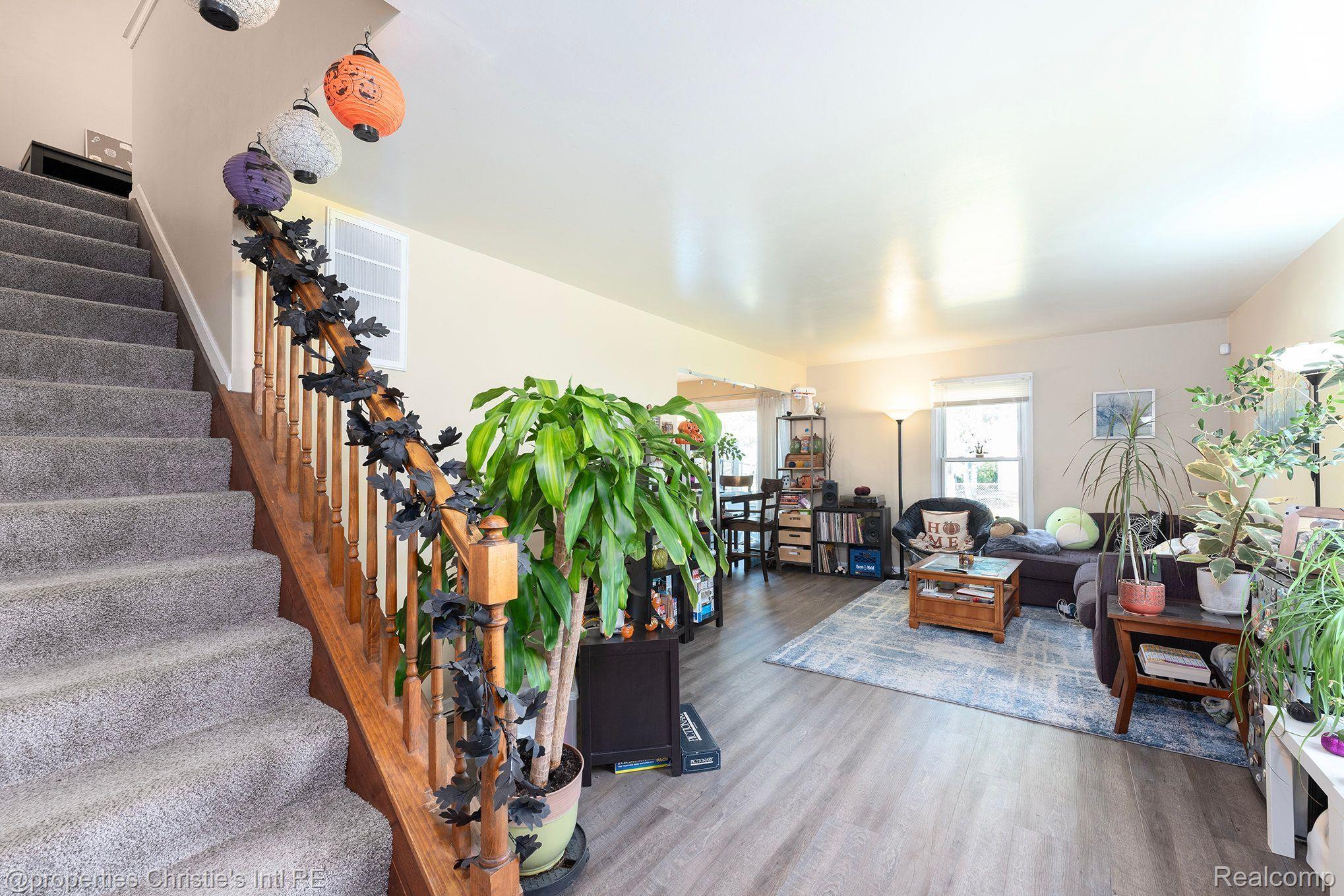 116 REGENTS Drive