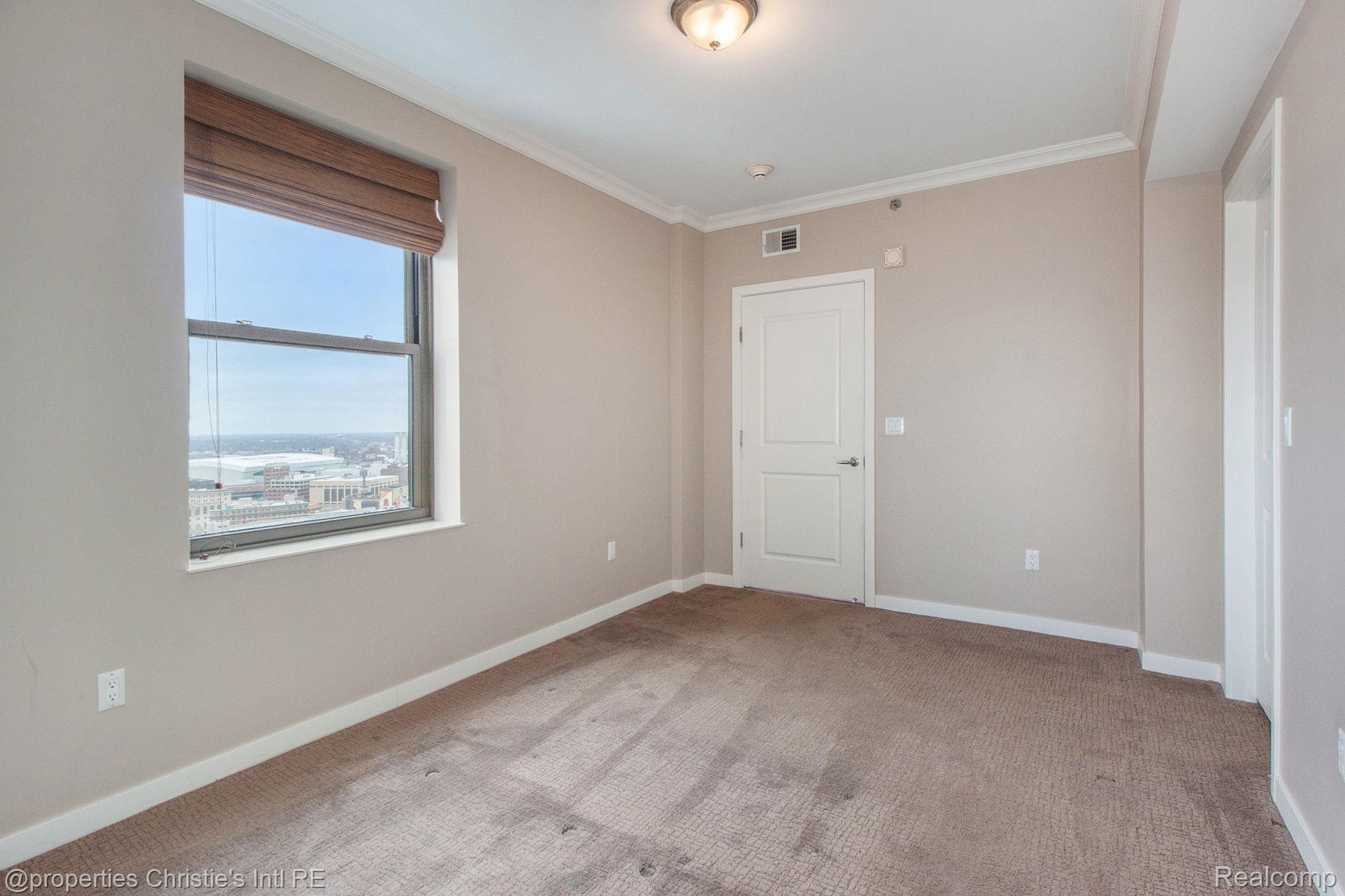 1135 Shelby Street 2512