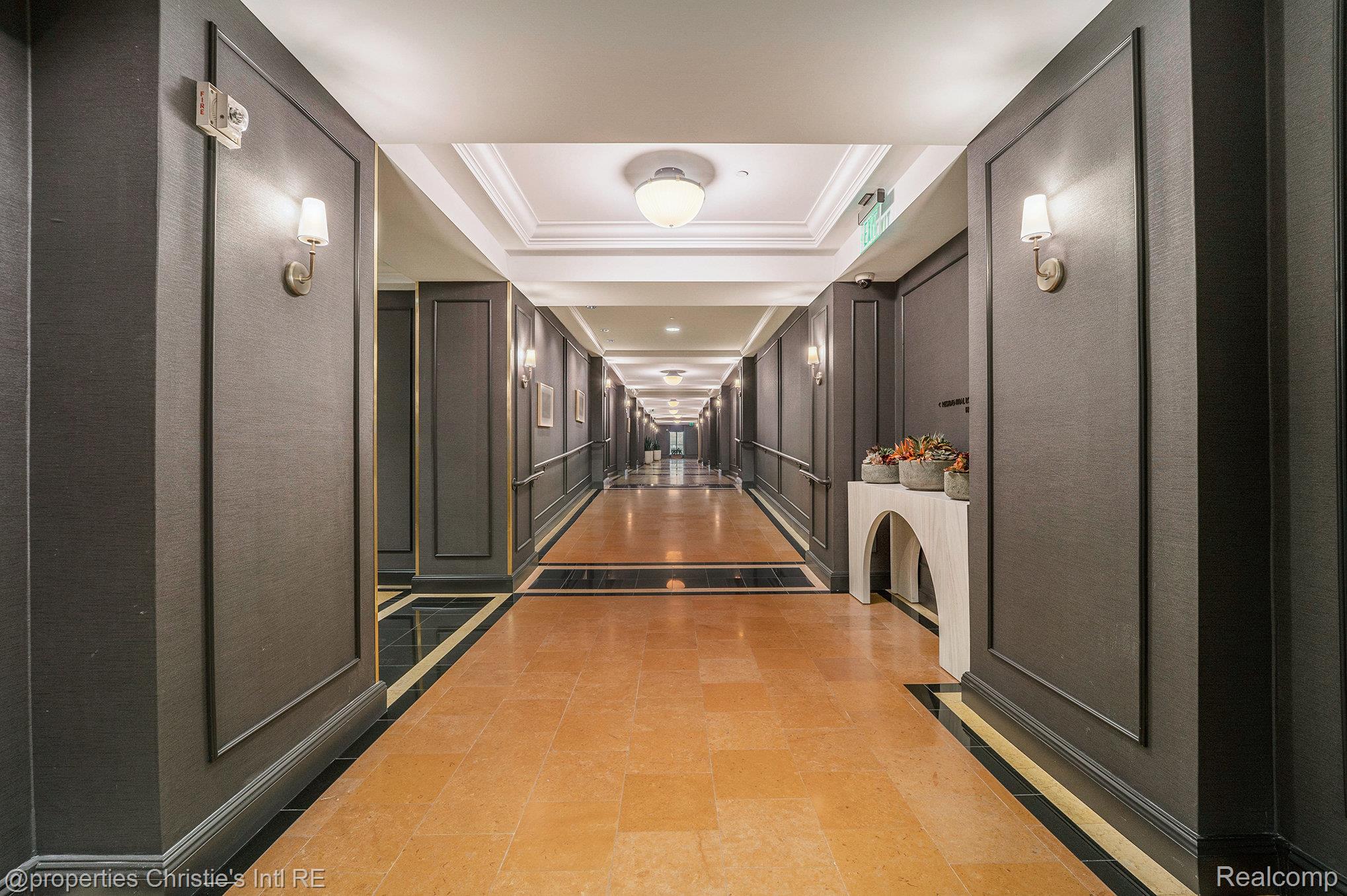 1135 Shelby Street 2512