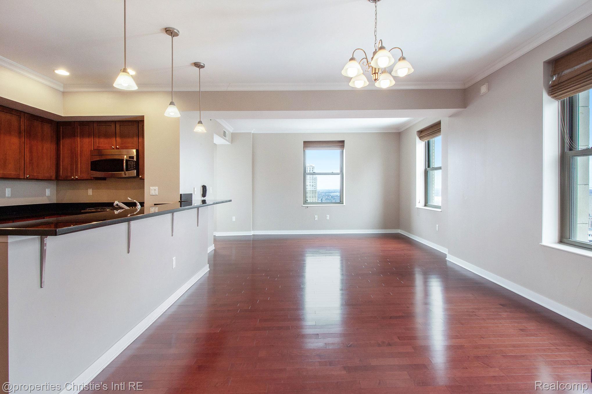 1135 Shelby Street 2512