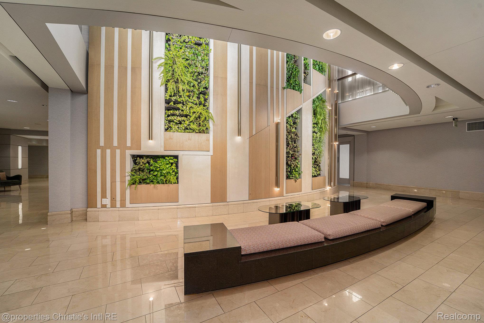 1135 Shelby Street 2512