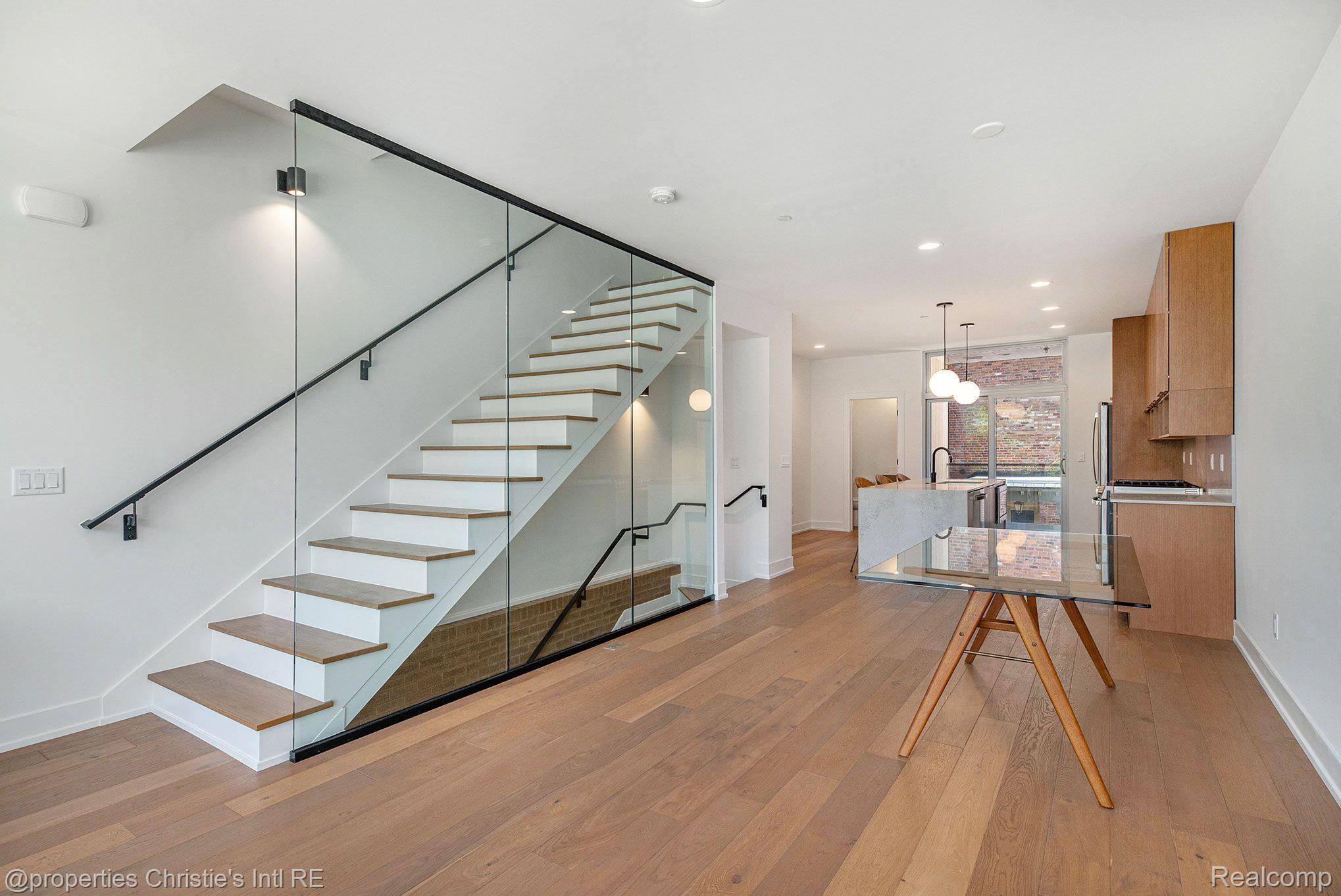 2805 Brush Street