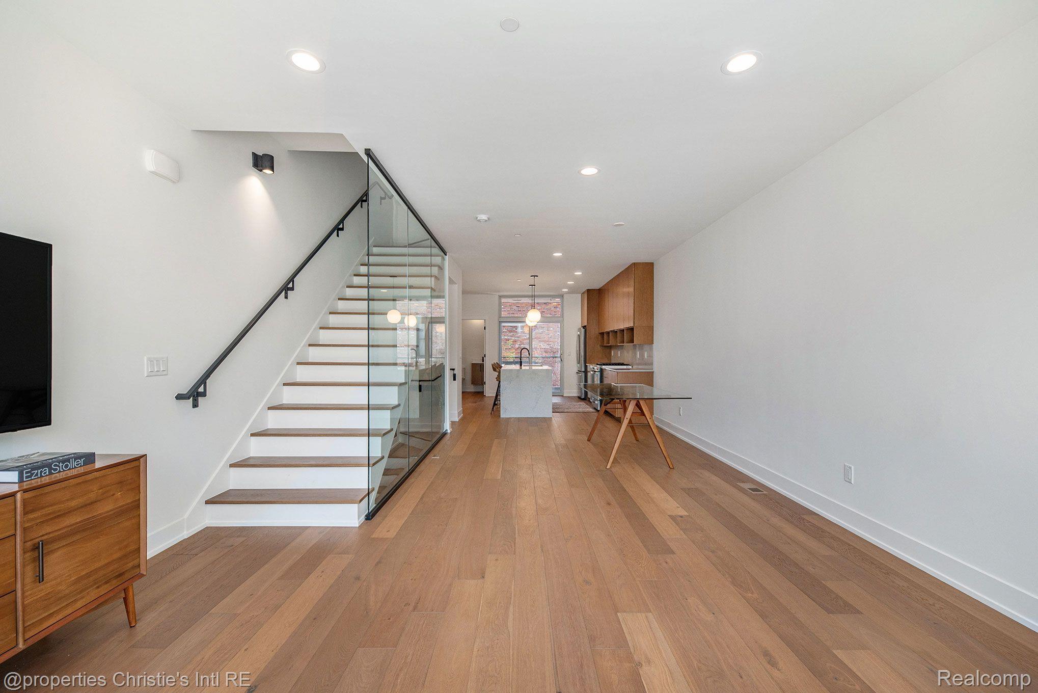 2805 Brush Street