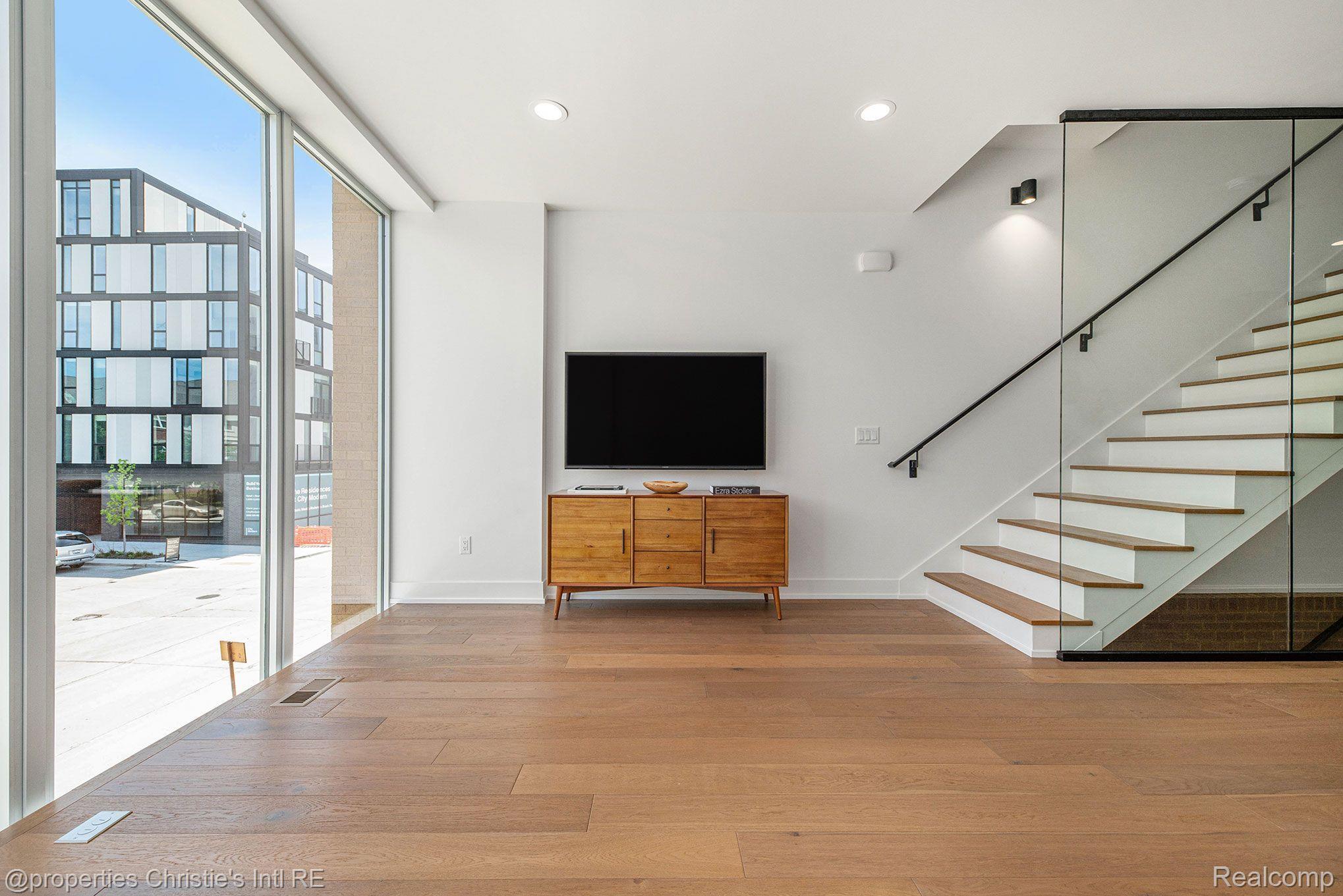 2805 Brush Street
