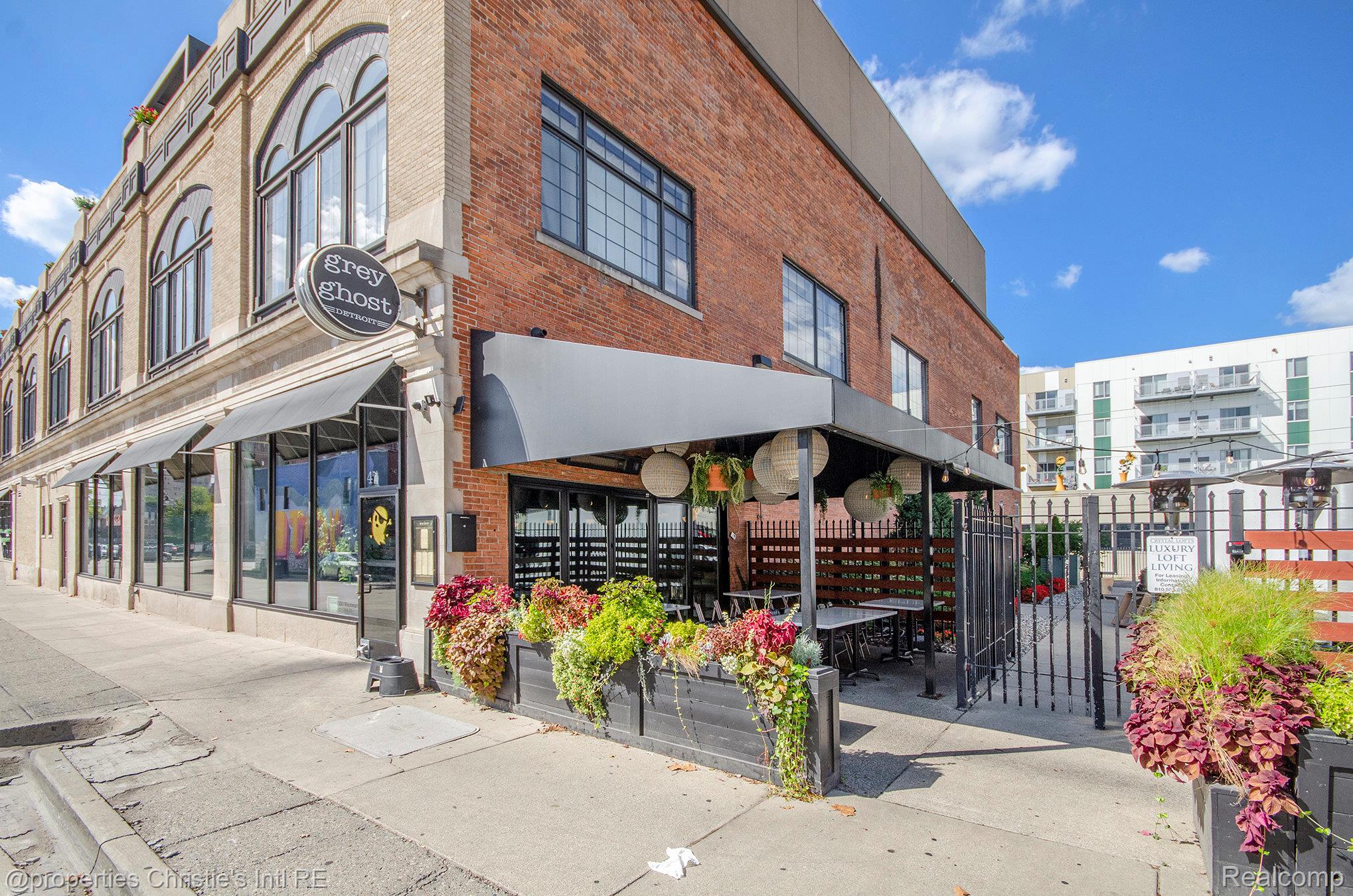 3100 Woodward Avenue 202