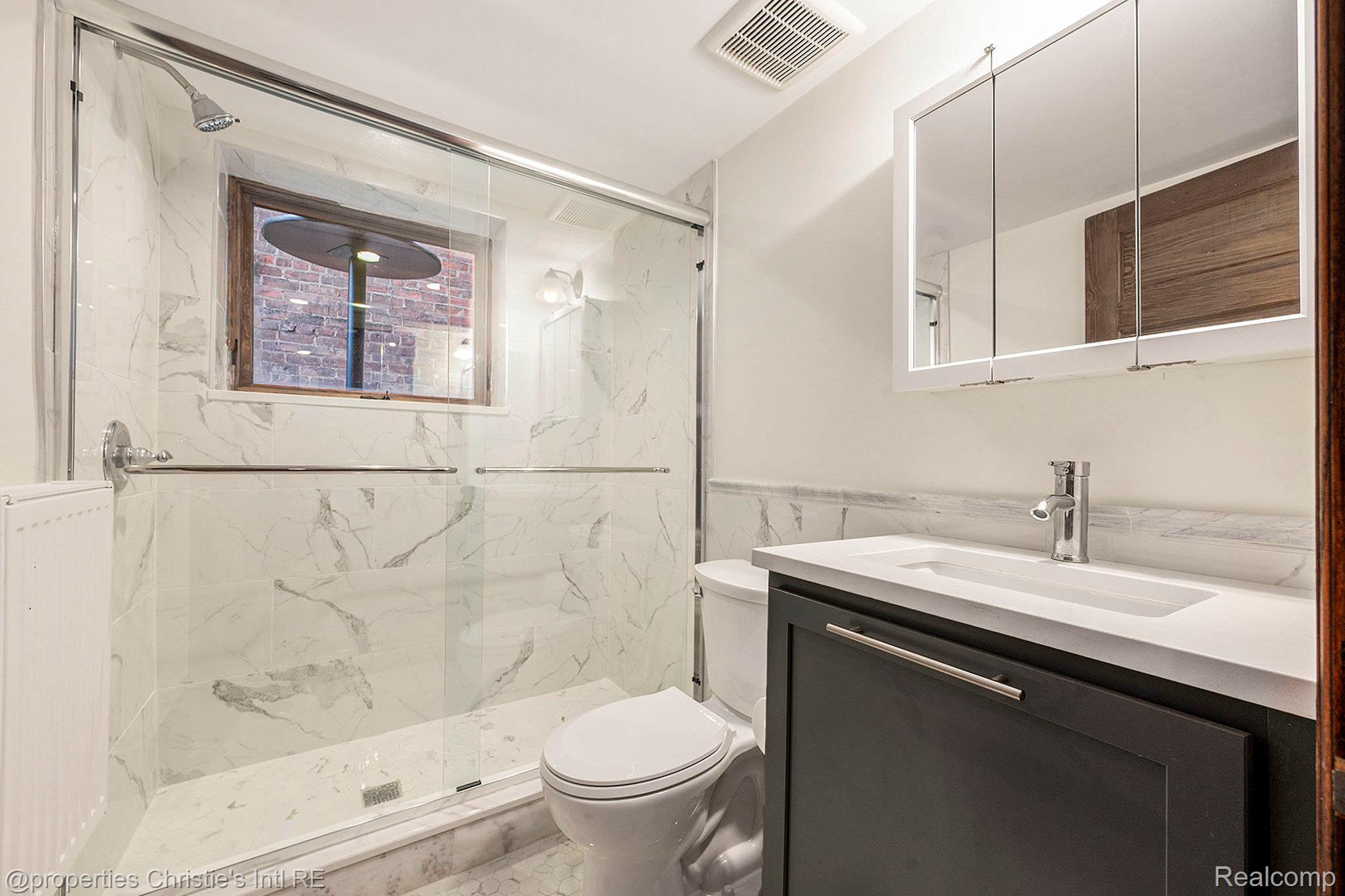 701 W Canfield Street G1