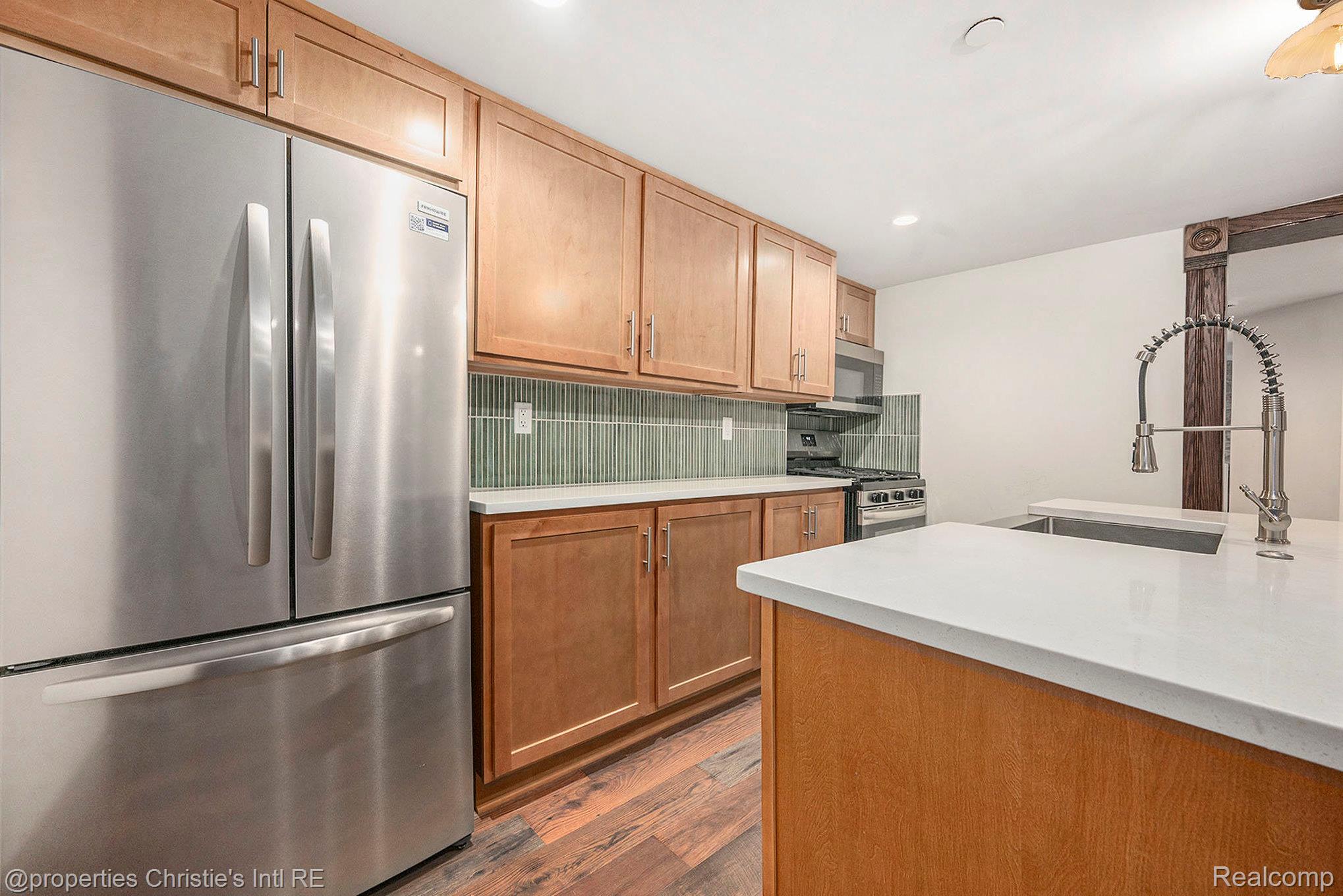 701 W Canfield Street G1