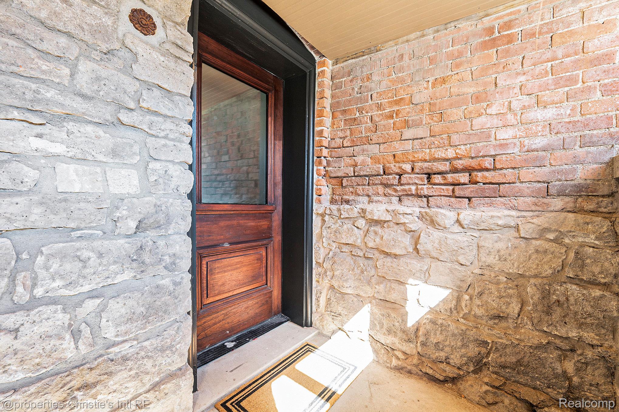 701 W Canfield Street G1