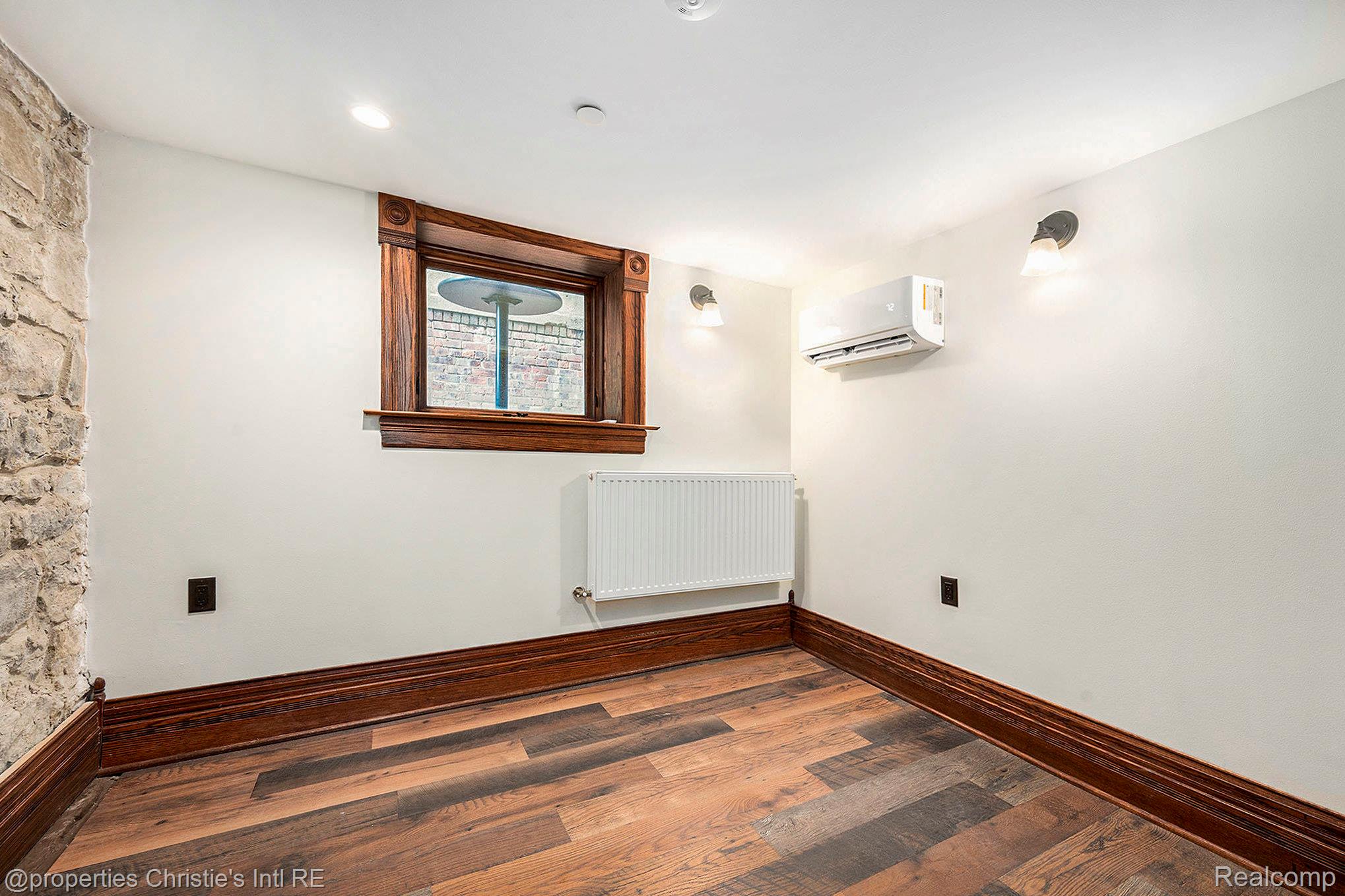 701 W Canfield Street G1