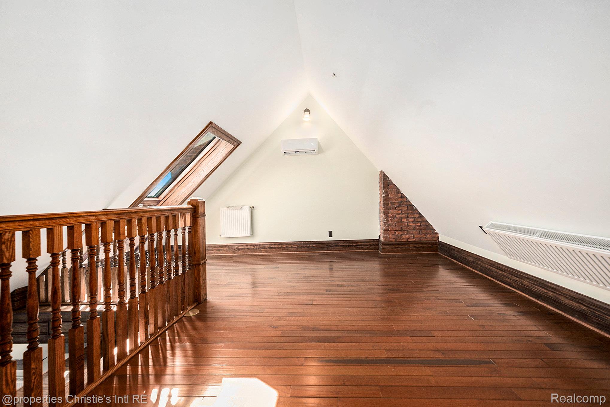 701 W Canfield Street 5