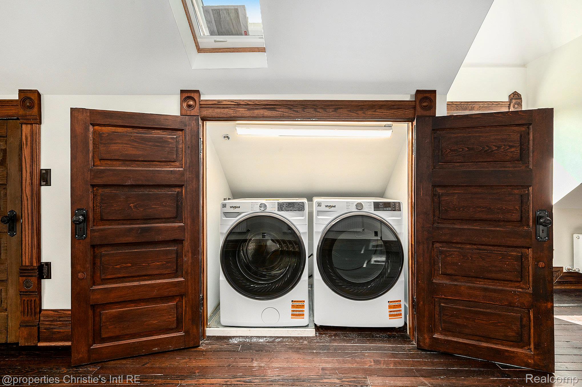 701 W Canfield Street 5