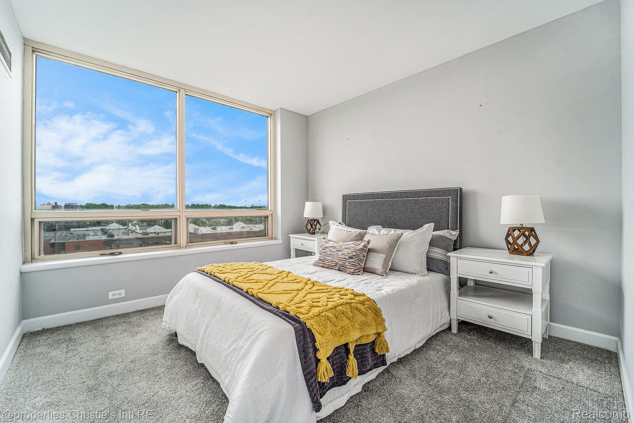 3320 Spinnaker Lane 13B