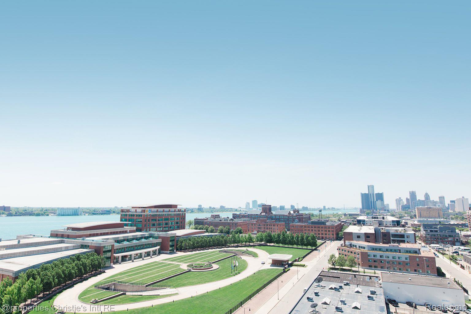 3320 Spinnaker Lane 13B