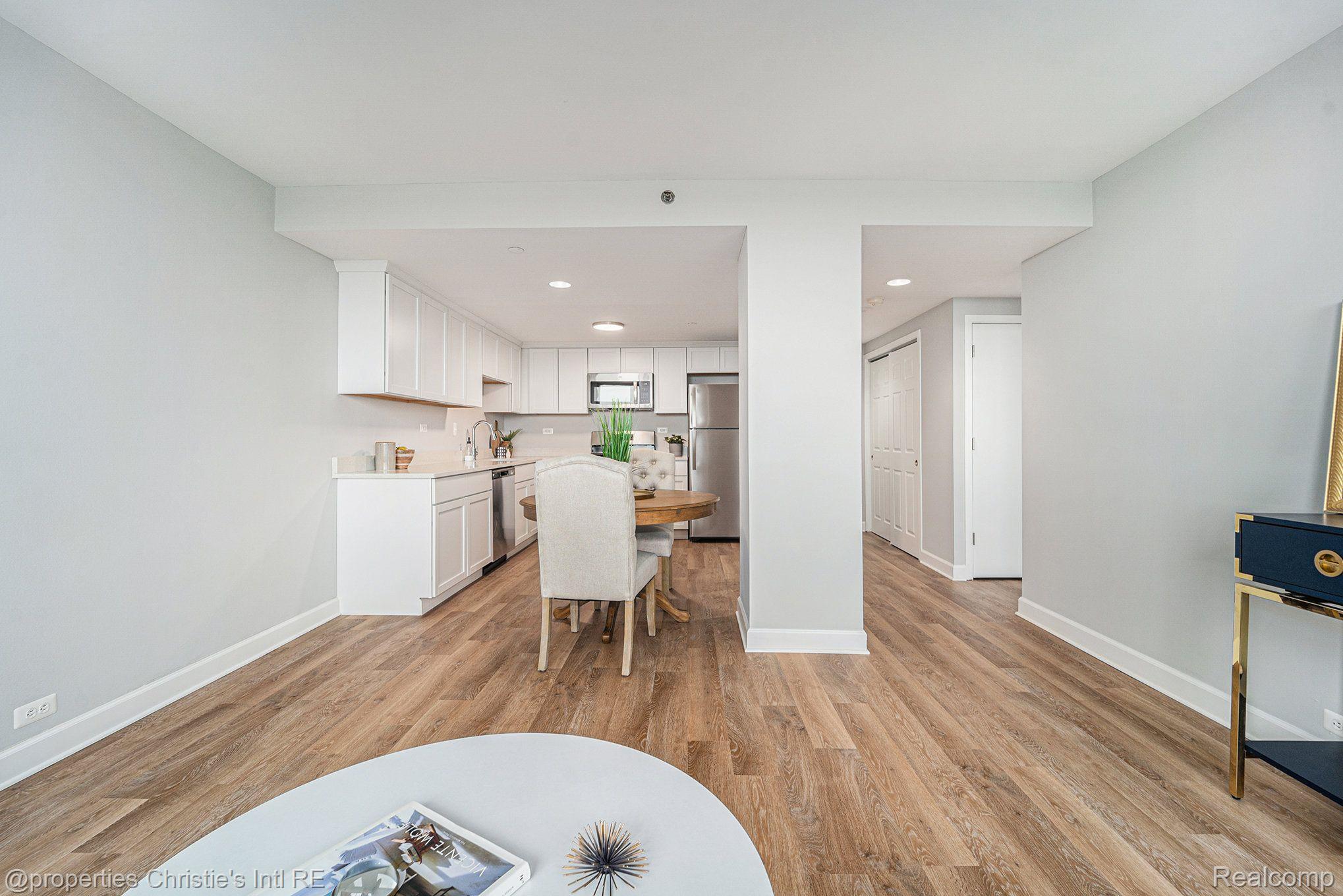 3320 Spinnaker Lane 13B