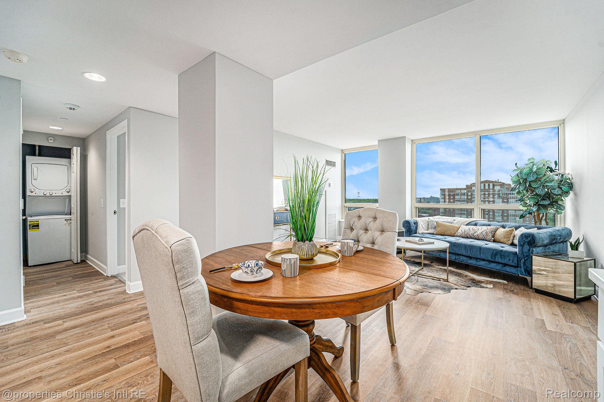 3320 Spinnaker Lane 13B