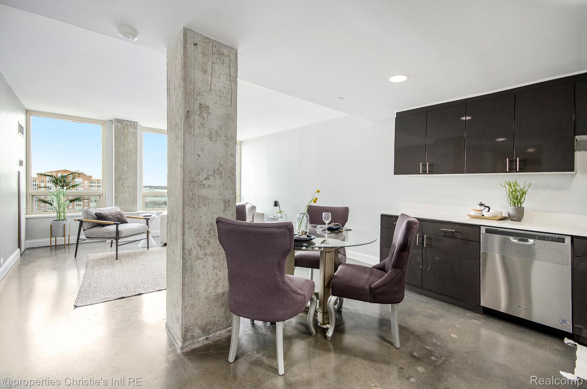 3320 Spinnaker Lane 15B