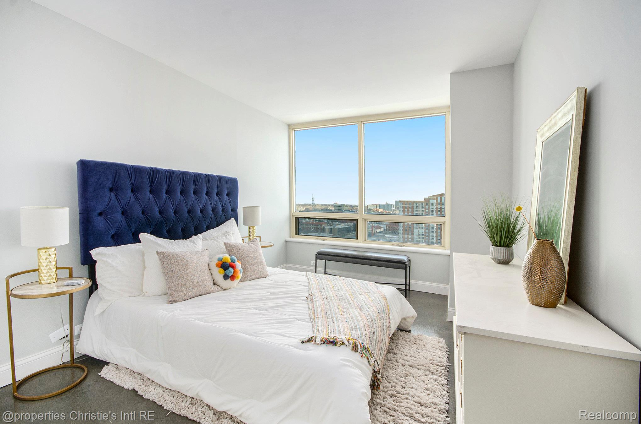 3320 Spinnaker Lane 15B