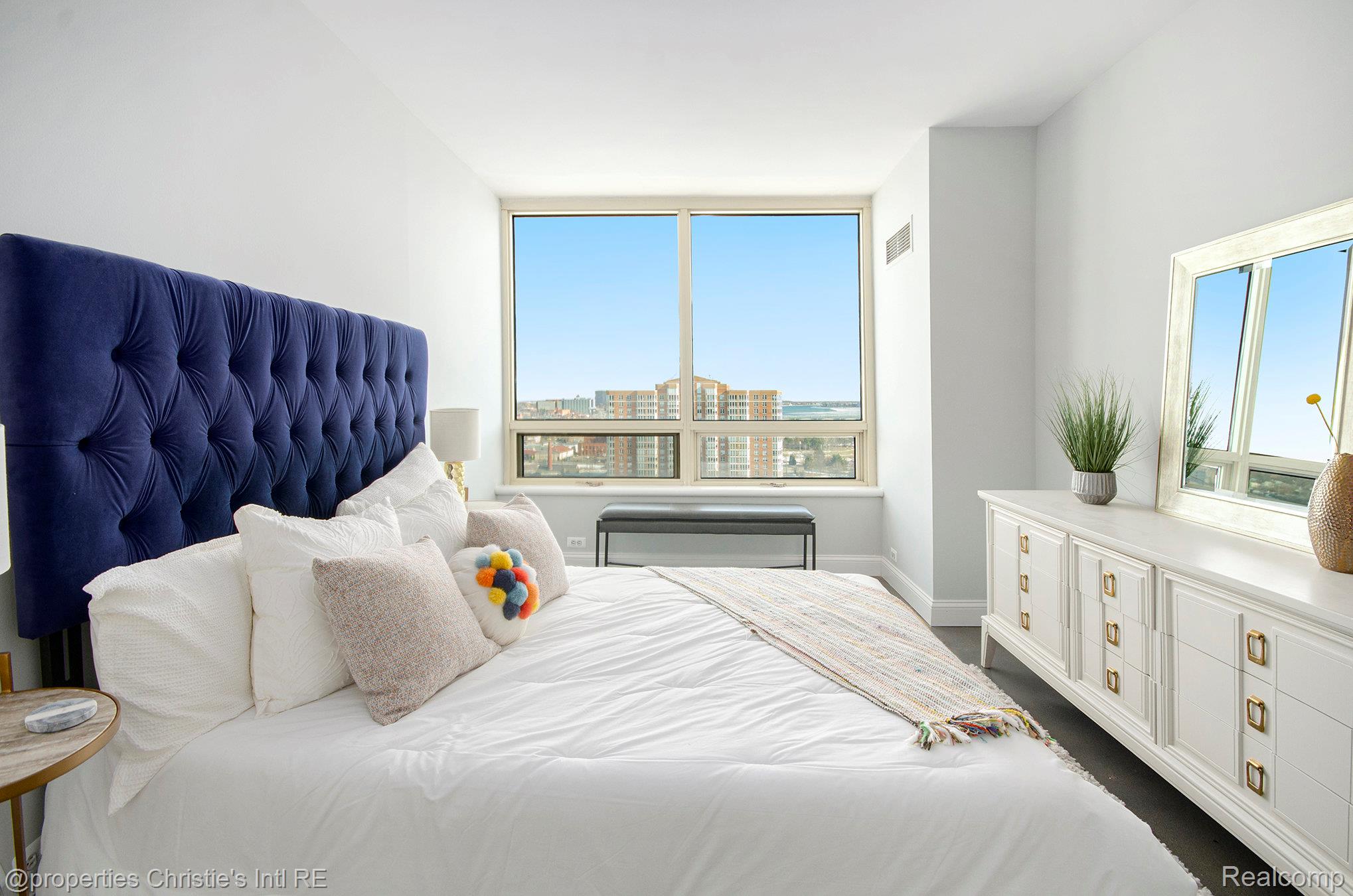 3320 Spinnaker Lane 15B