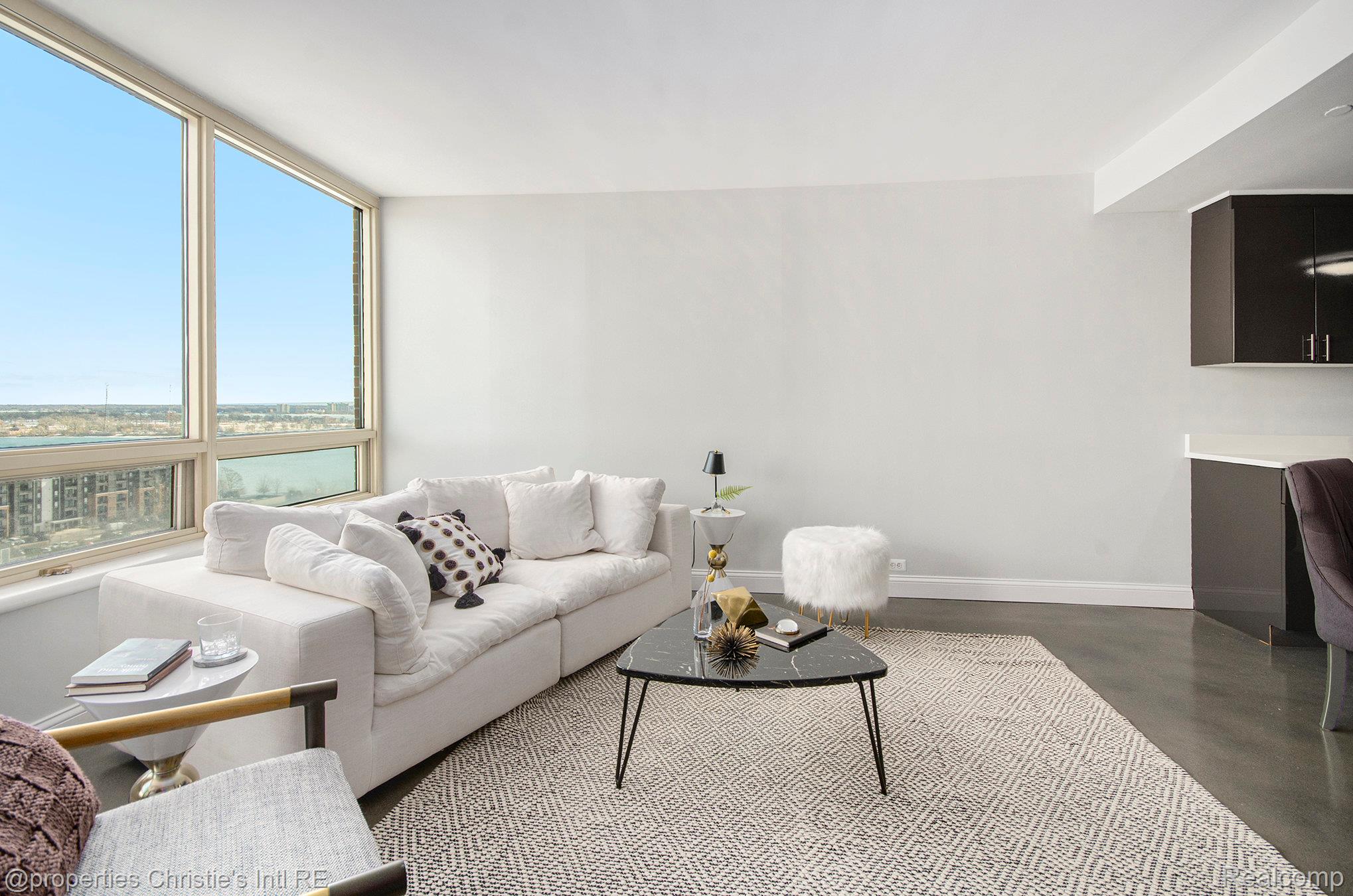 3320 Spinnaker Lane 15B