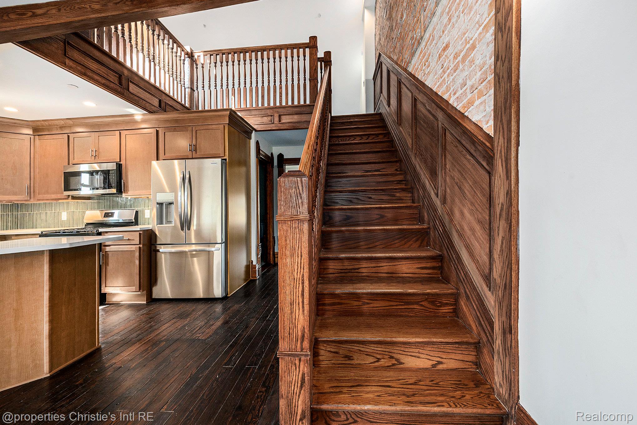 701 W Canfield Street 6