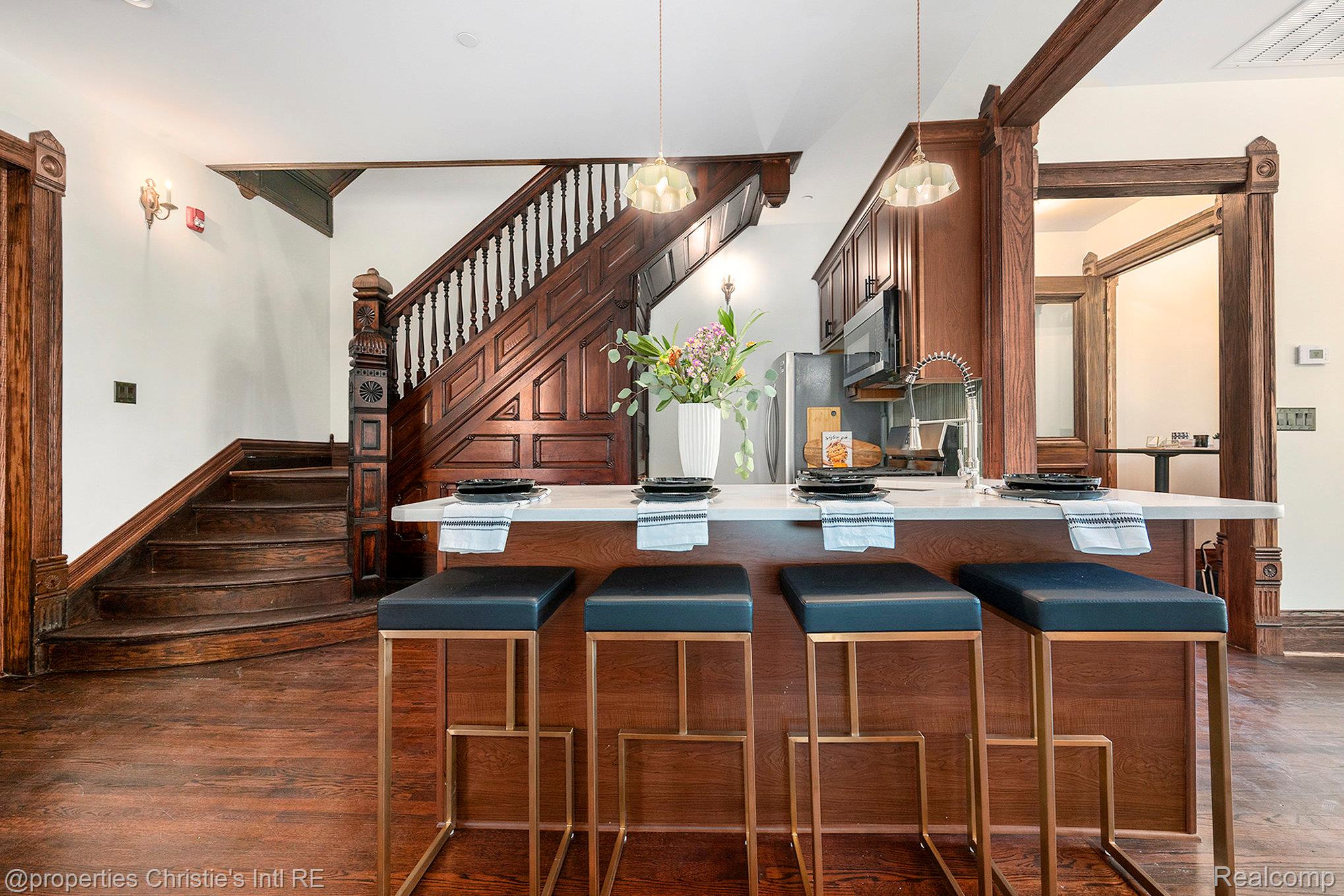 701 W Canfield Street 1