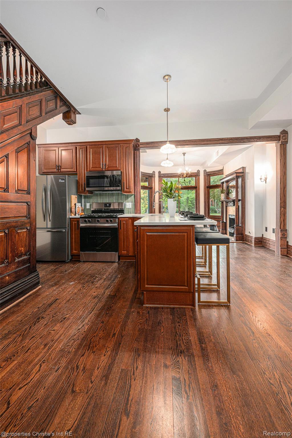 701 W Canfield Street 1