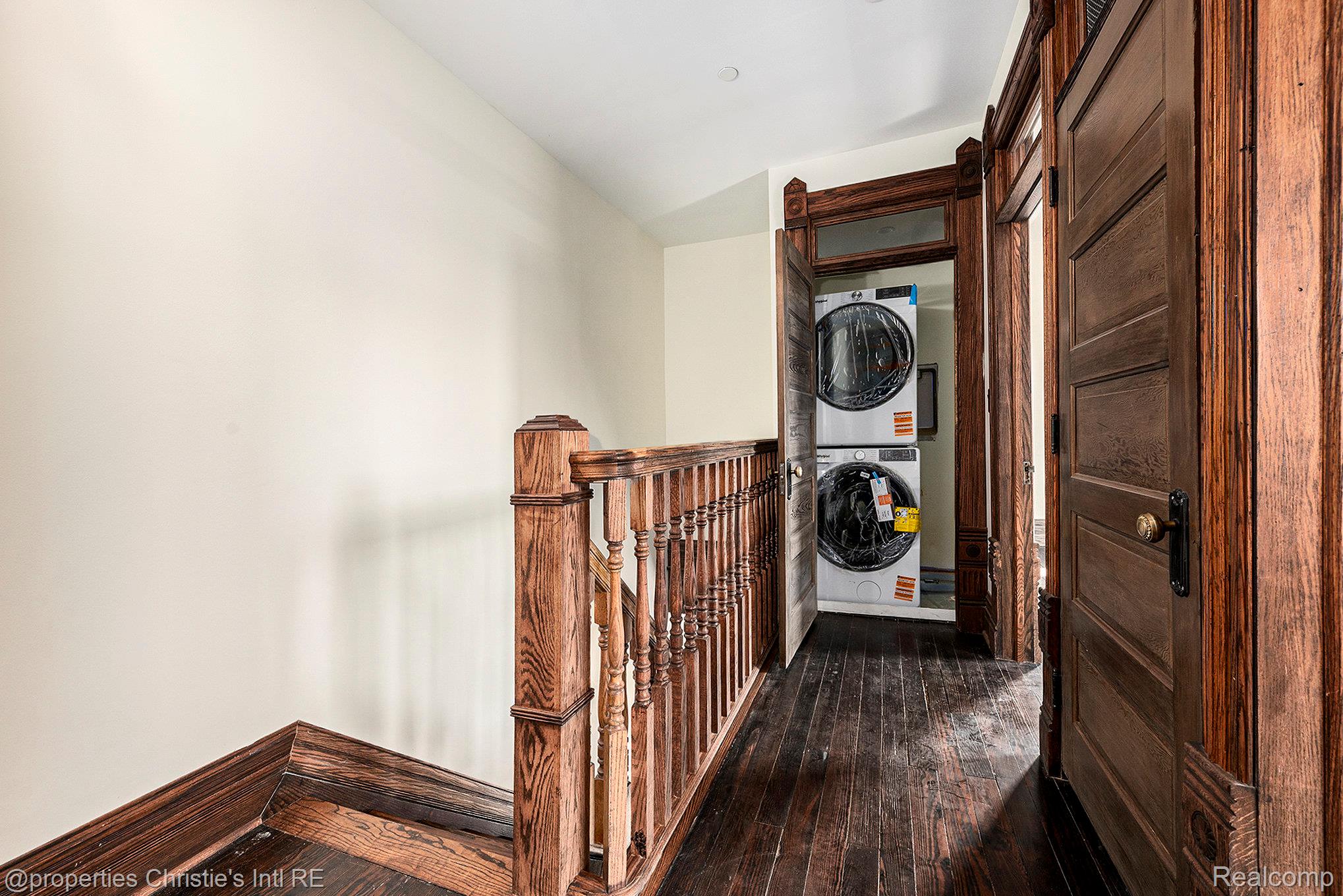 701 W Canfield Street 4