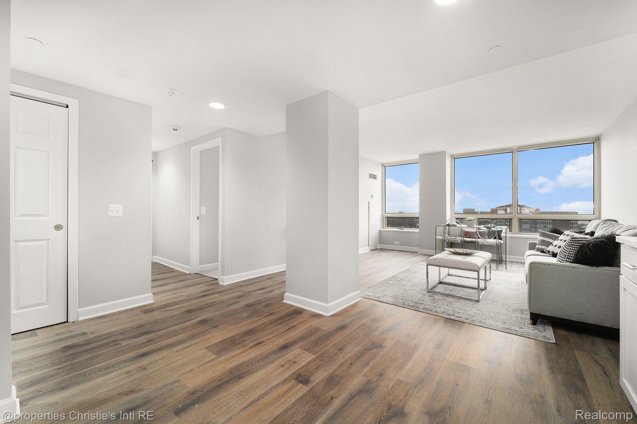 3320 Spinnaker Lane 16B