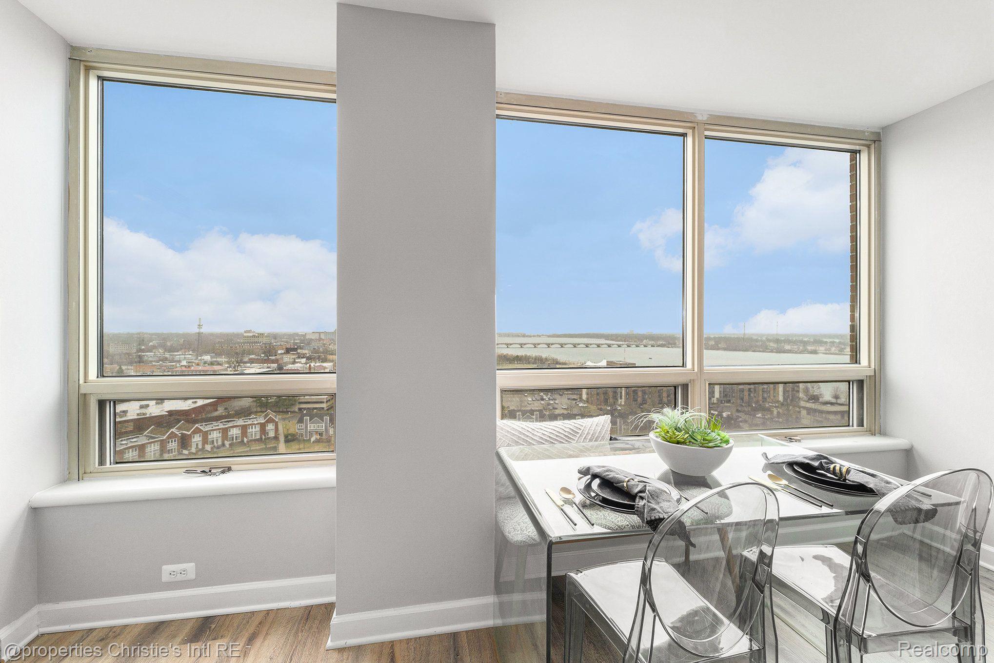 3320 Spinnaker Lane 16B