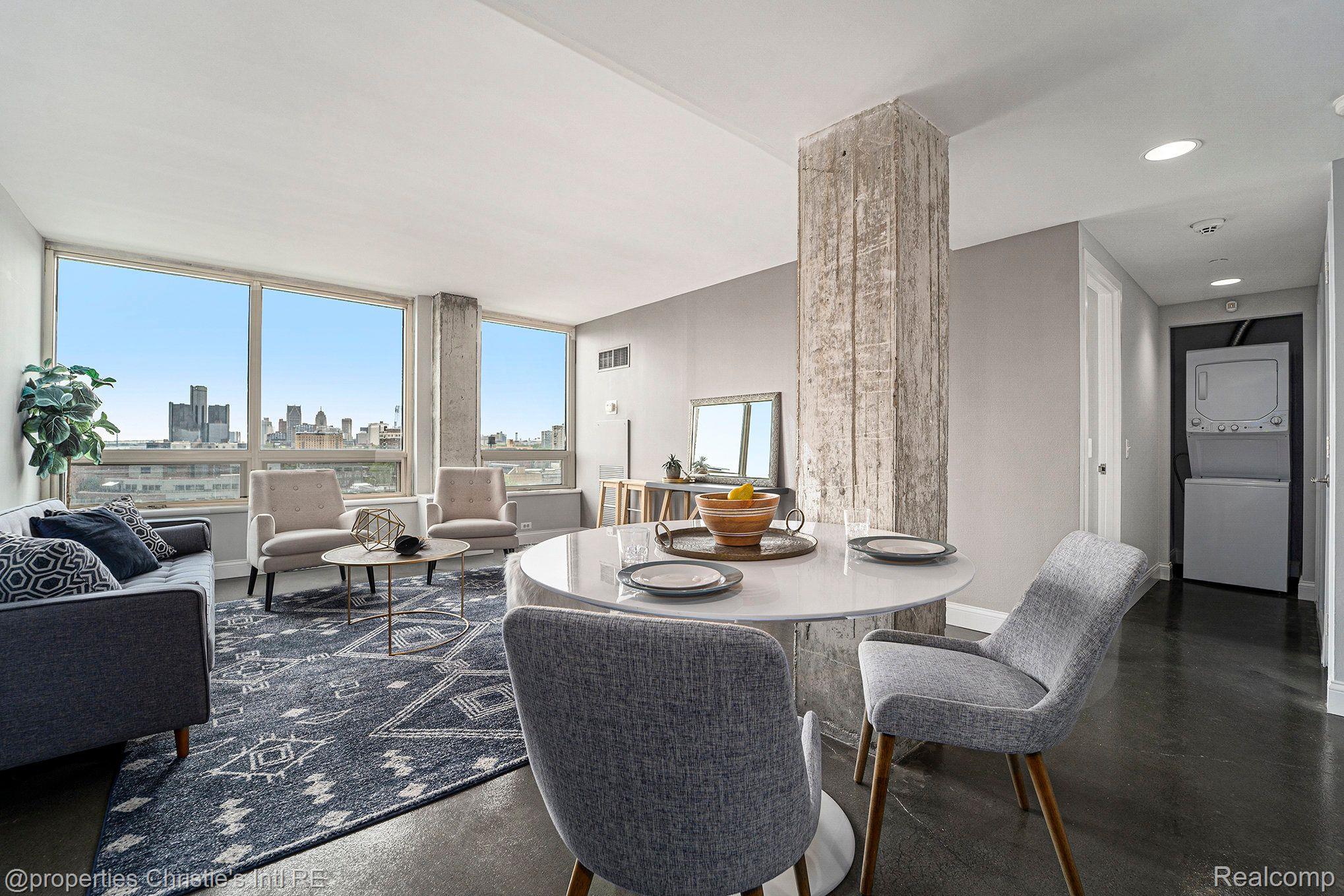 3320 Spinnaker Lane 9E