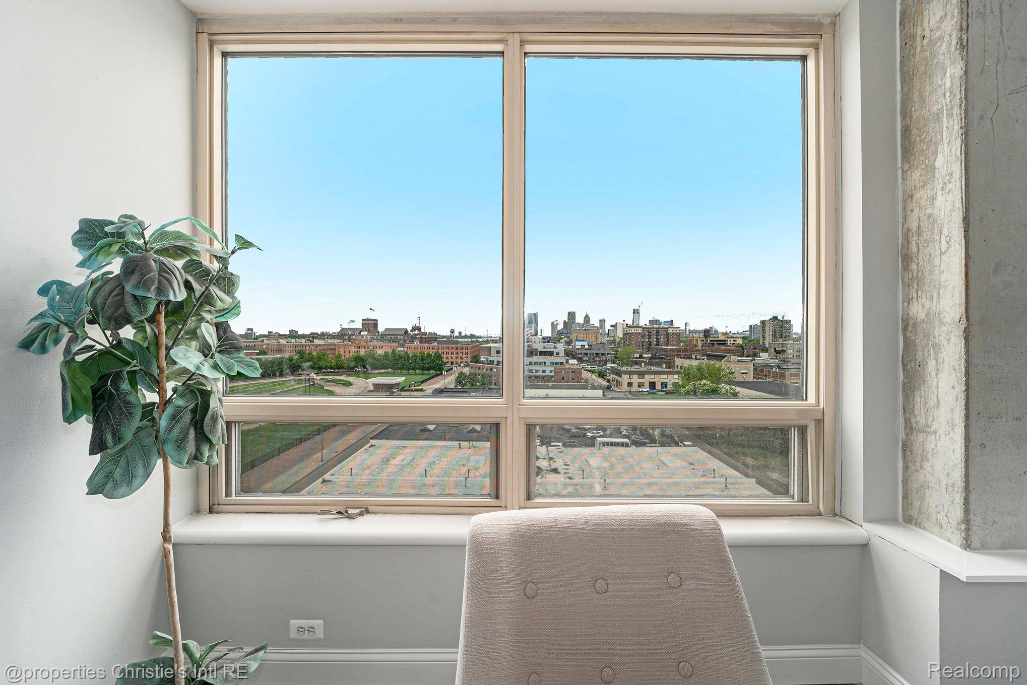 3320 Spinnaker Lane 9E