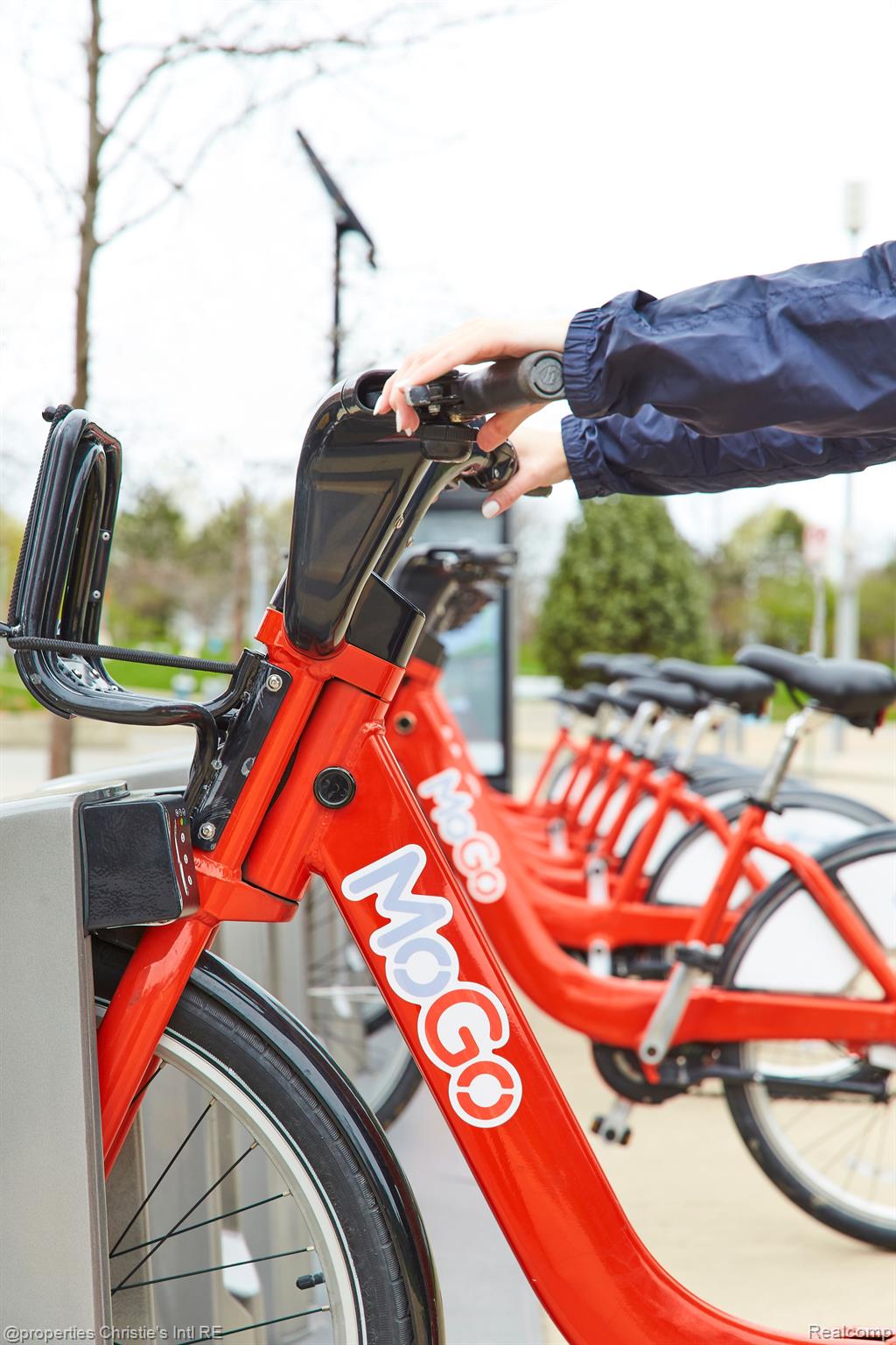 3320 Spinnaker Lane 9E