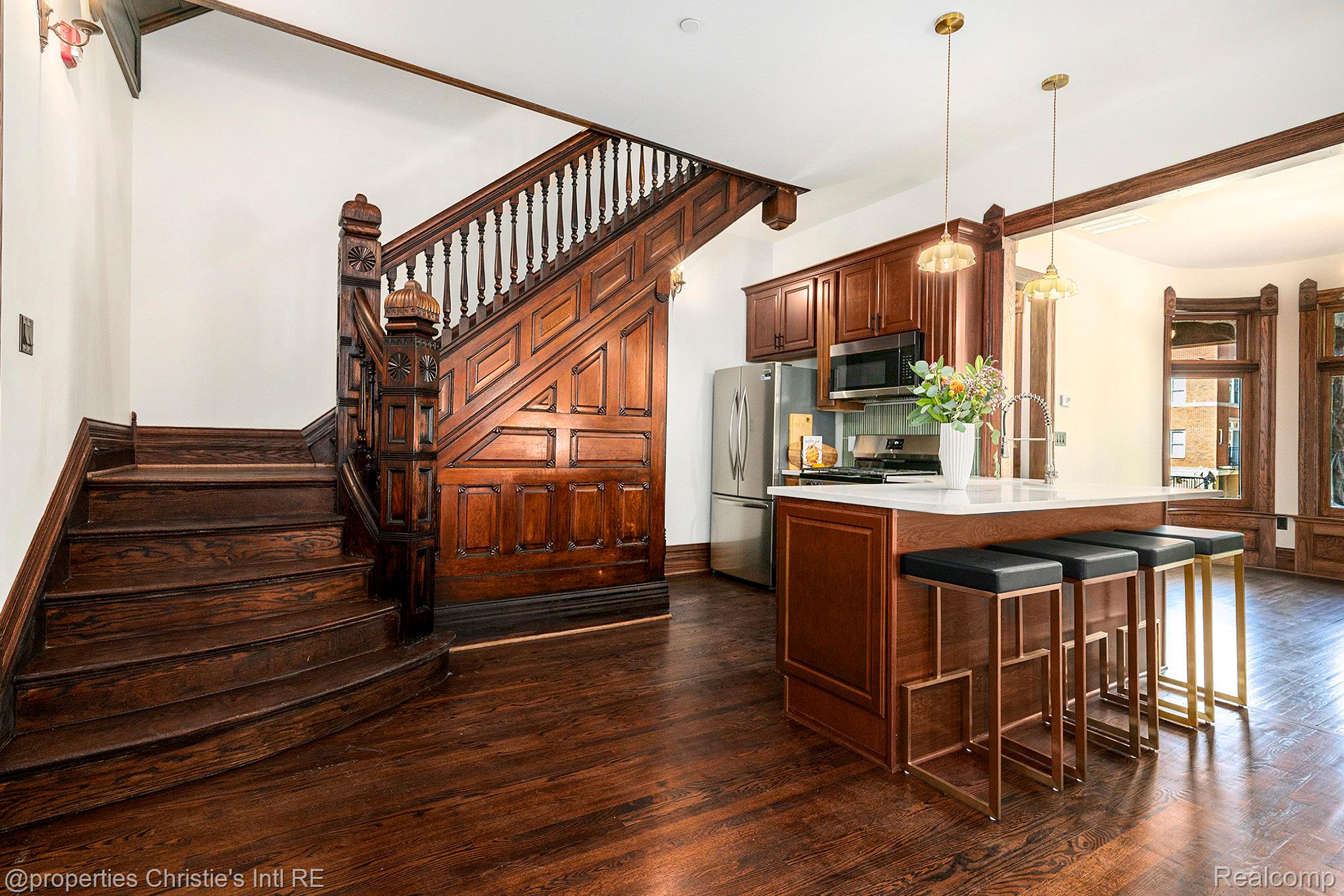 701 W Canfield Street 1