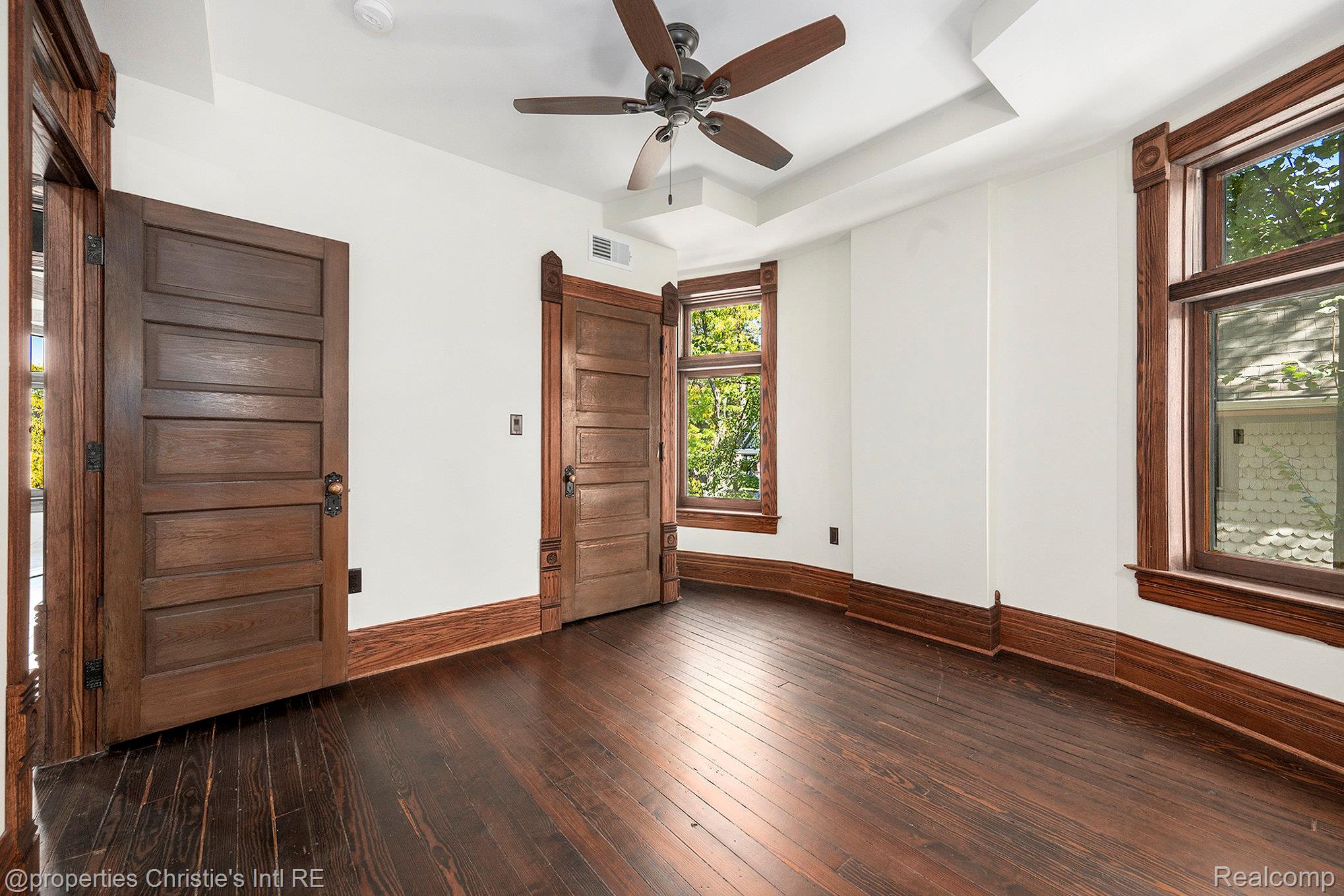 701 W Canfield Street 1