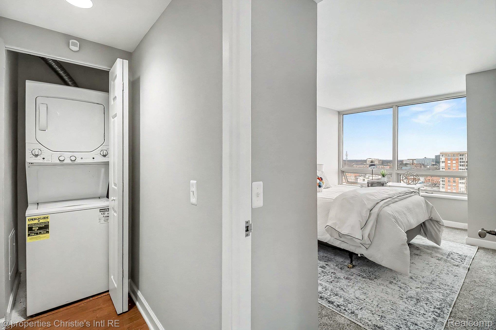 3320 Spinnaker Lane 14B