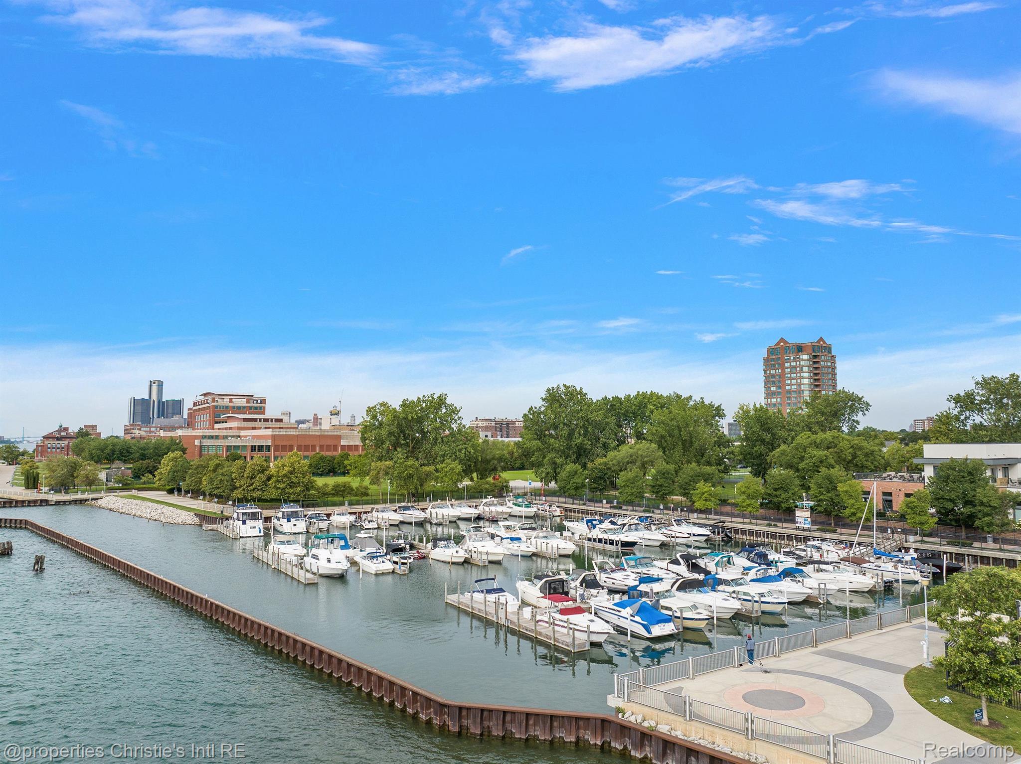 3320 Spinnaker Lane 14B